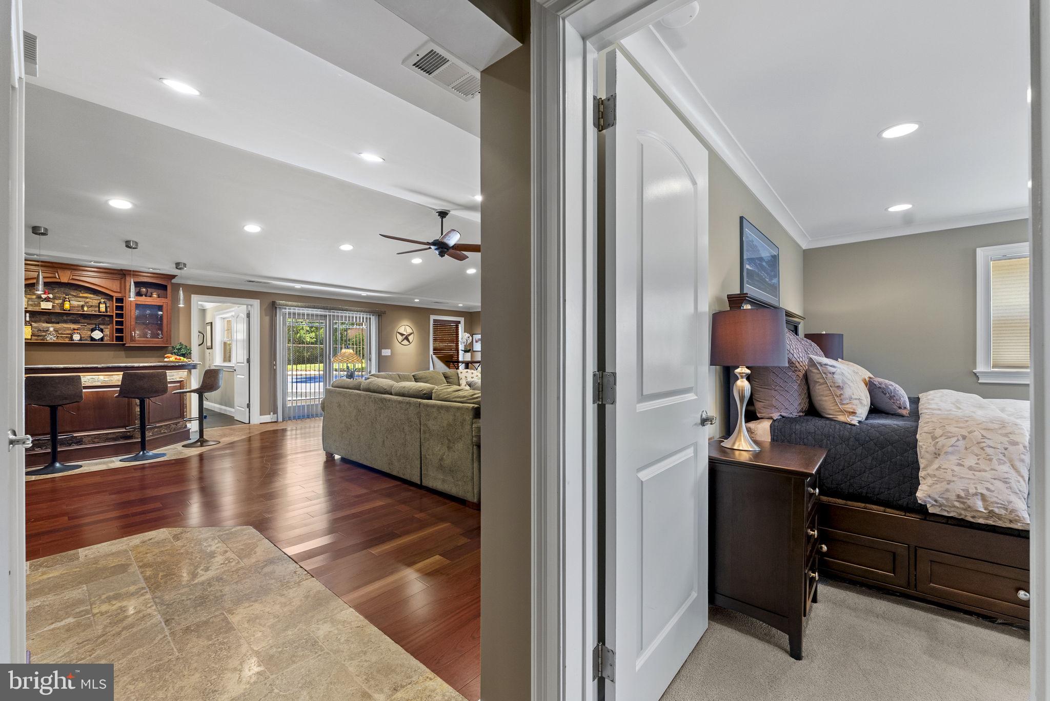 CRESTWOOD MANOR - Residential