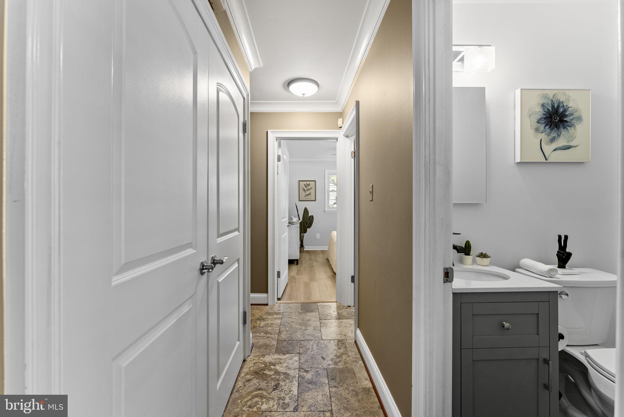 CRESTWOOD MANOR - Residential