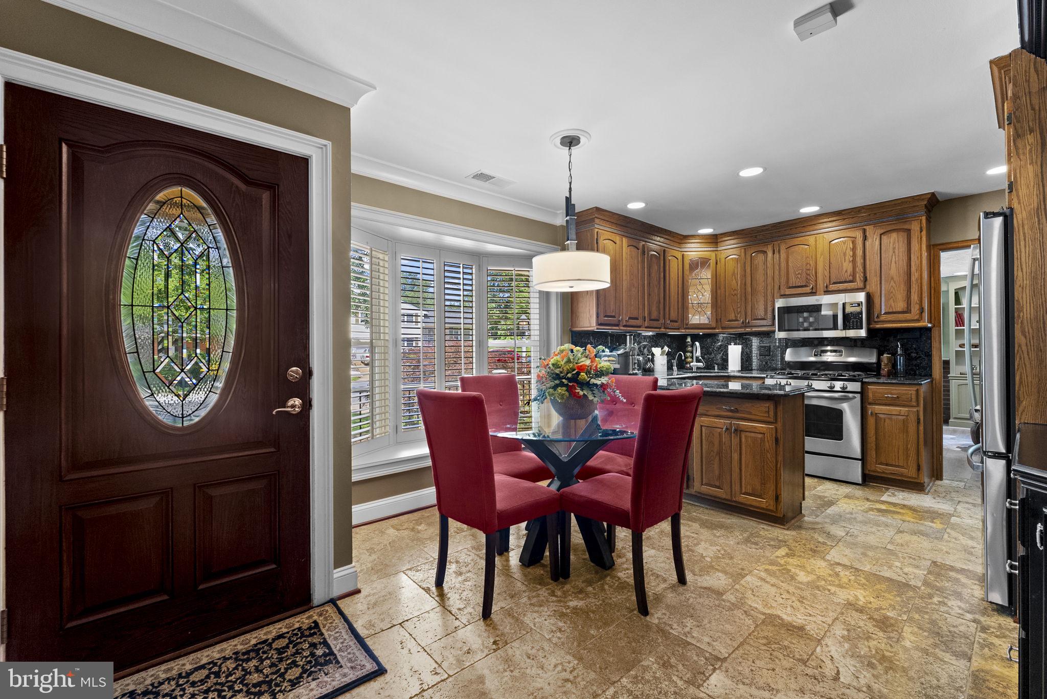 CRESTWOOD MANOR - Residential