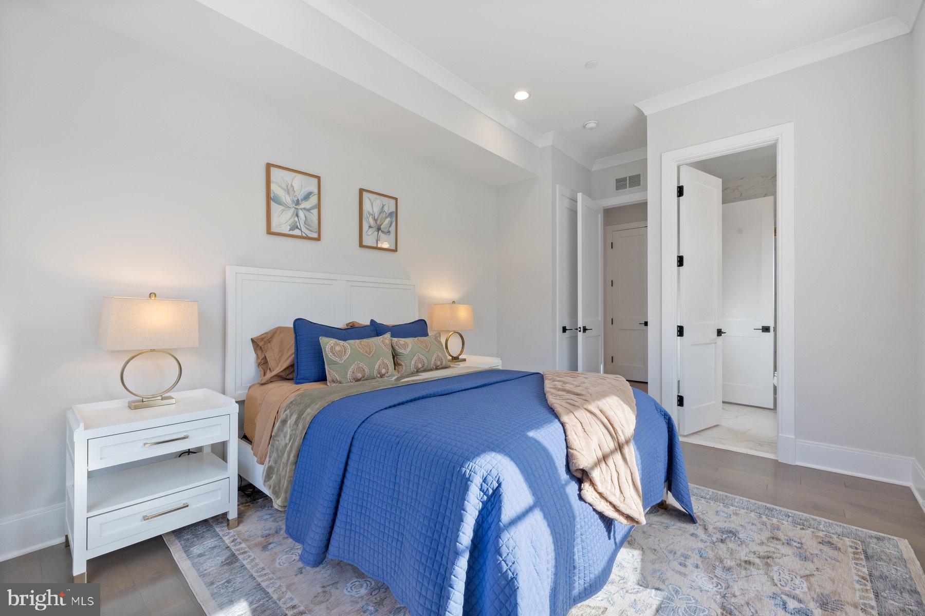 LUXMANOR - Residential