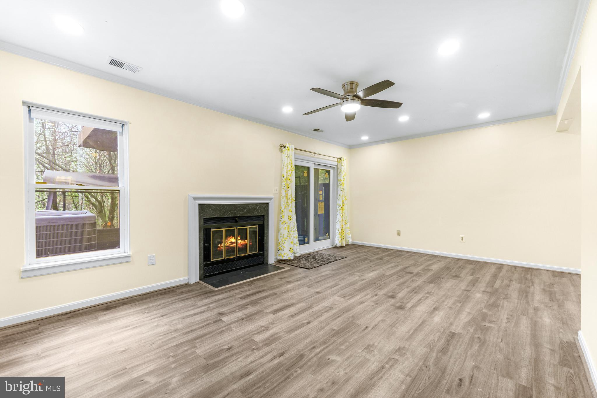 TOLL HOUSE - Residential Lease