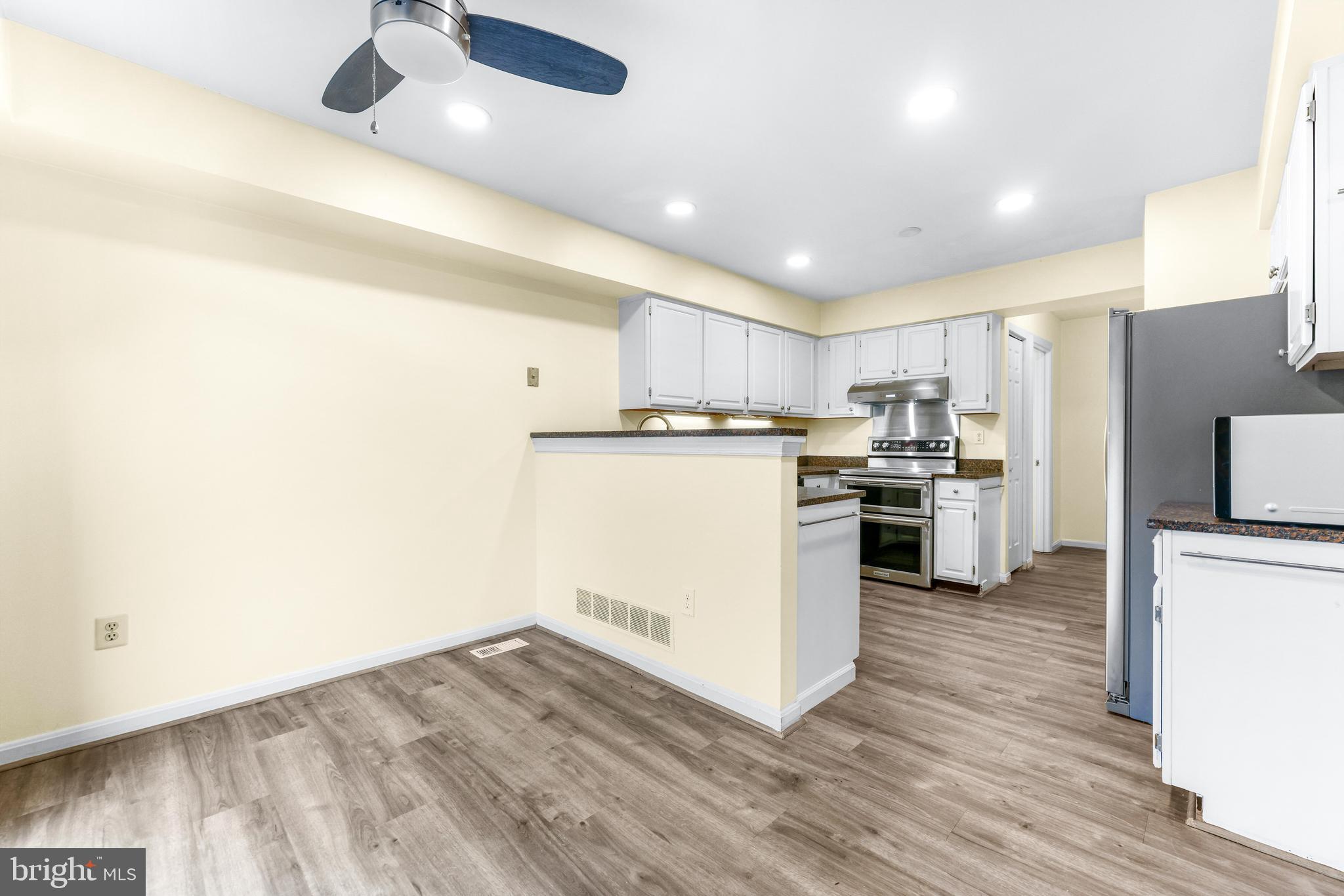 TOLL HOUSE - Residential Lease