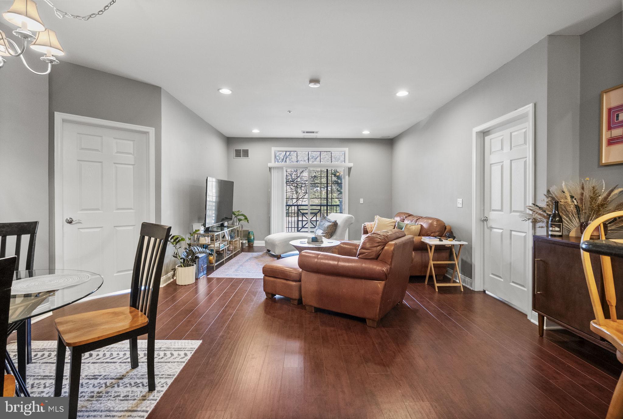 THE GRANDE AT RIVERVIEW - Residential