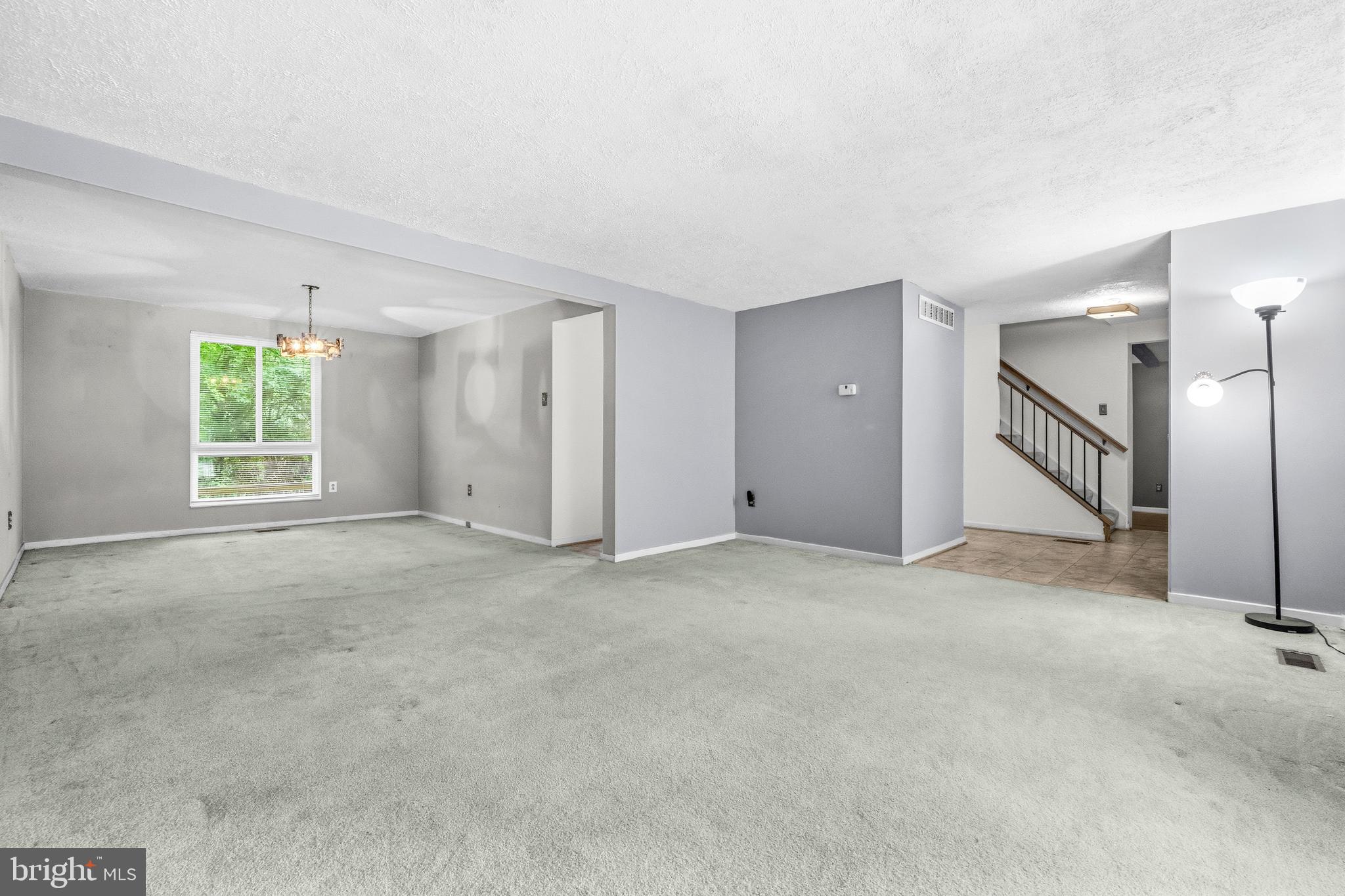 LONG REACH - Residential