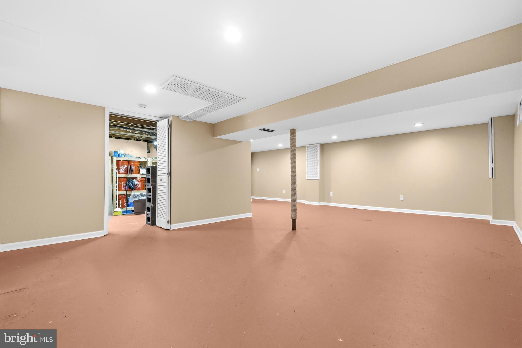 LONG REACH - Residential