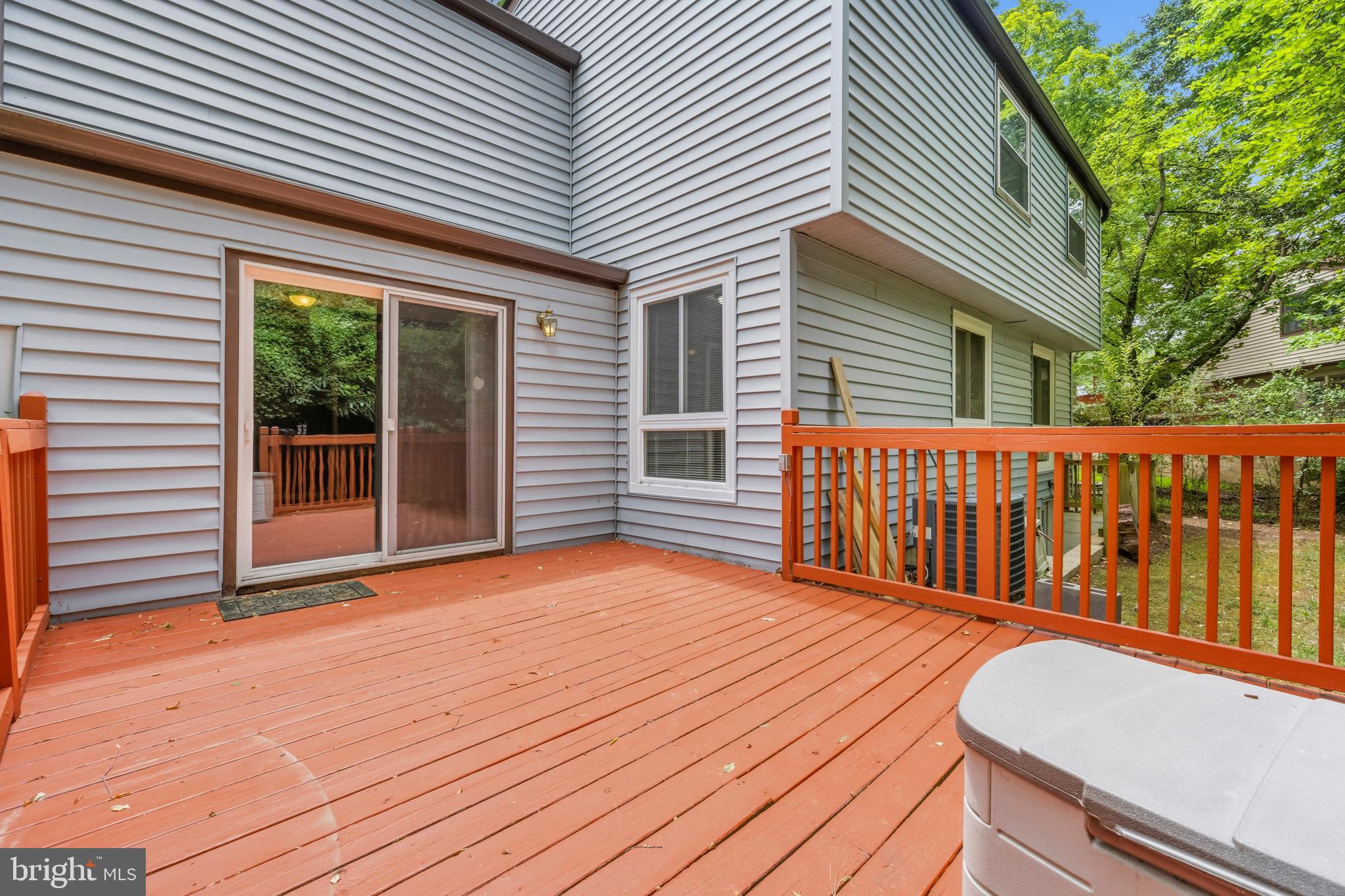 LONG REACH - Residential