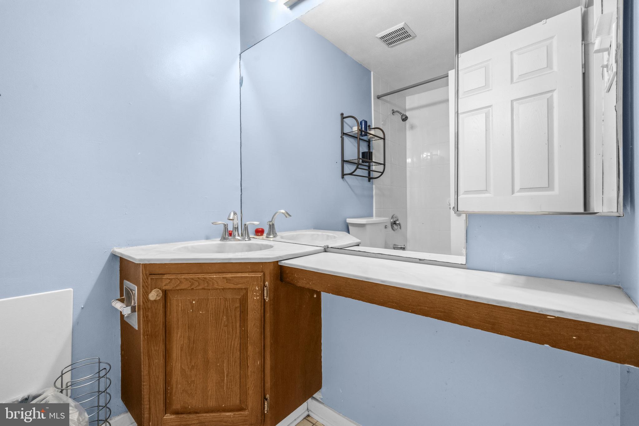 LONG REACH - Residential