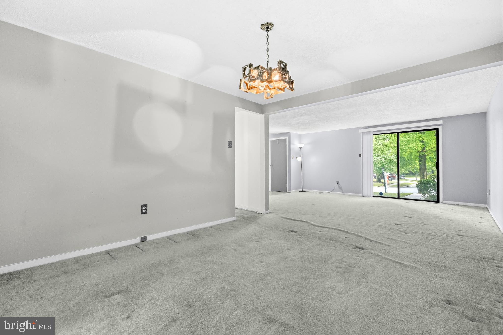LONG REACH - Residential