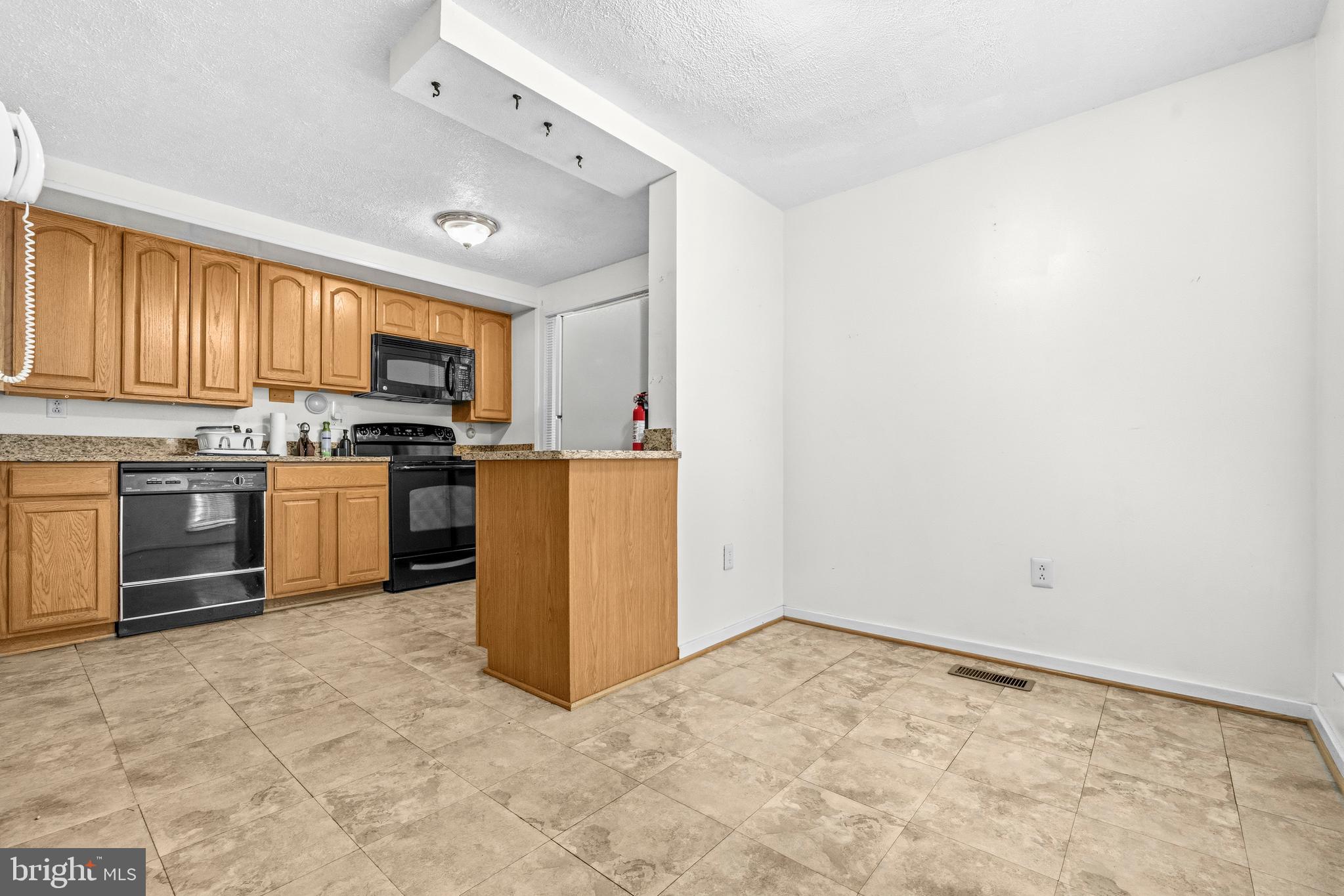 LONG REACH - Residential