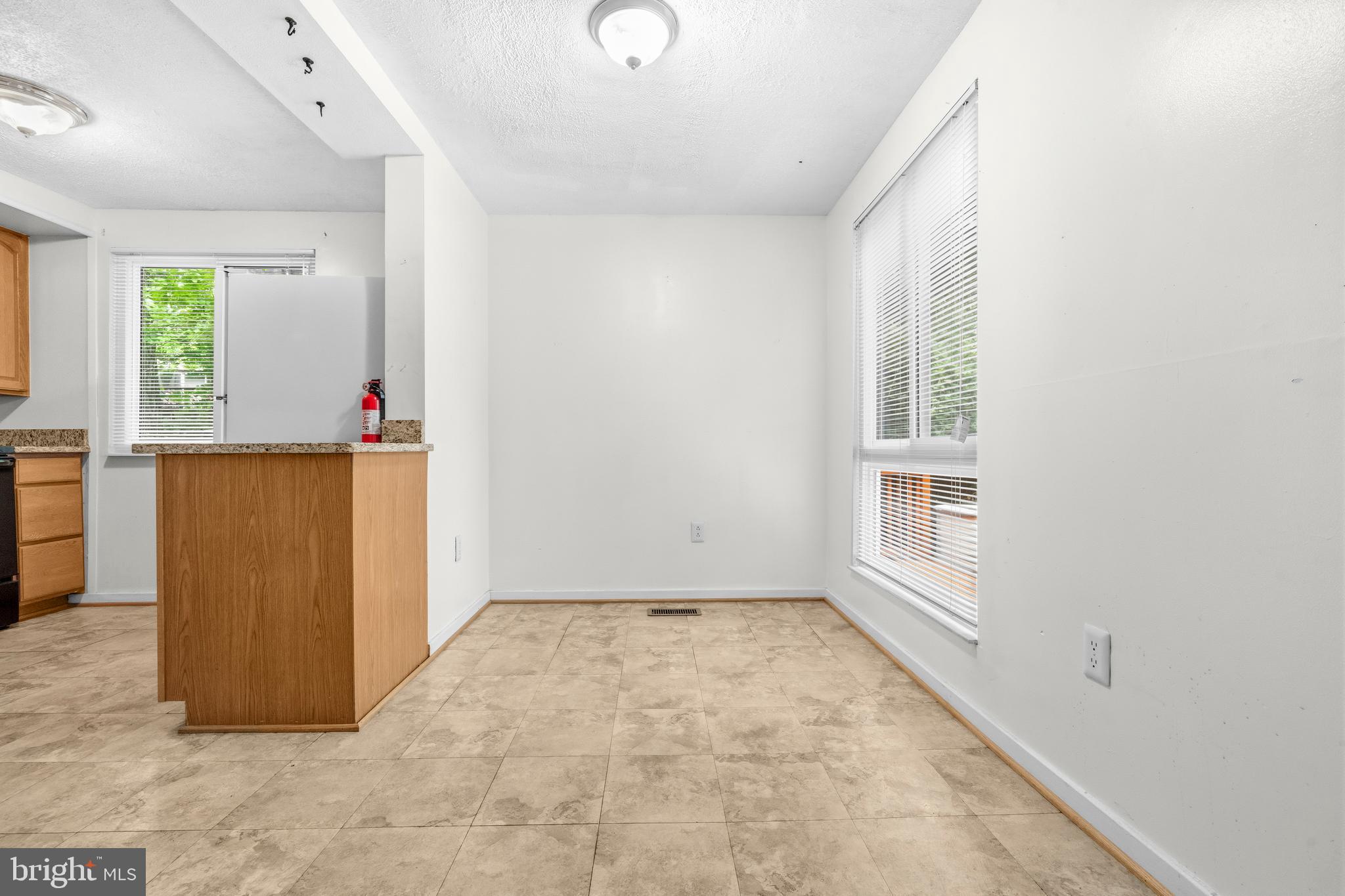 LONG REACH - Residential