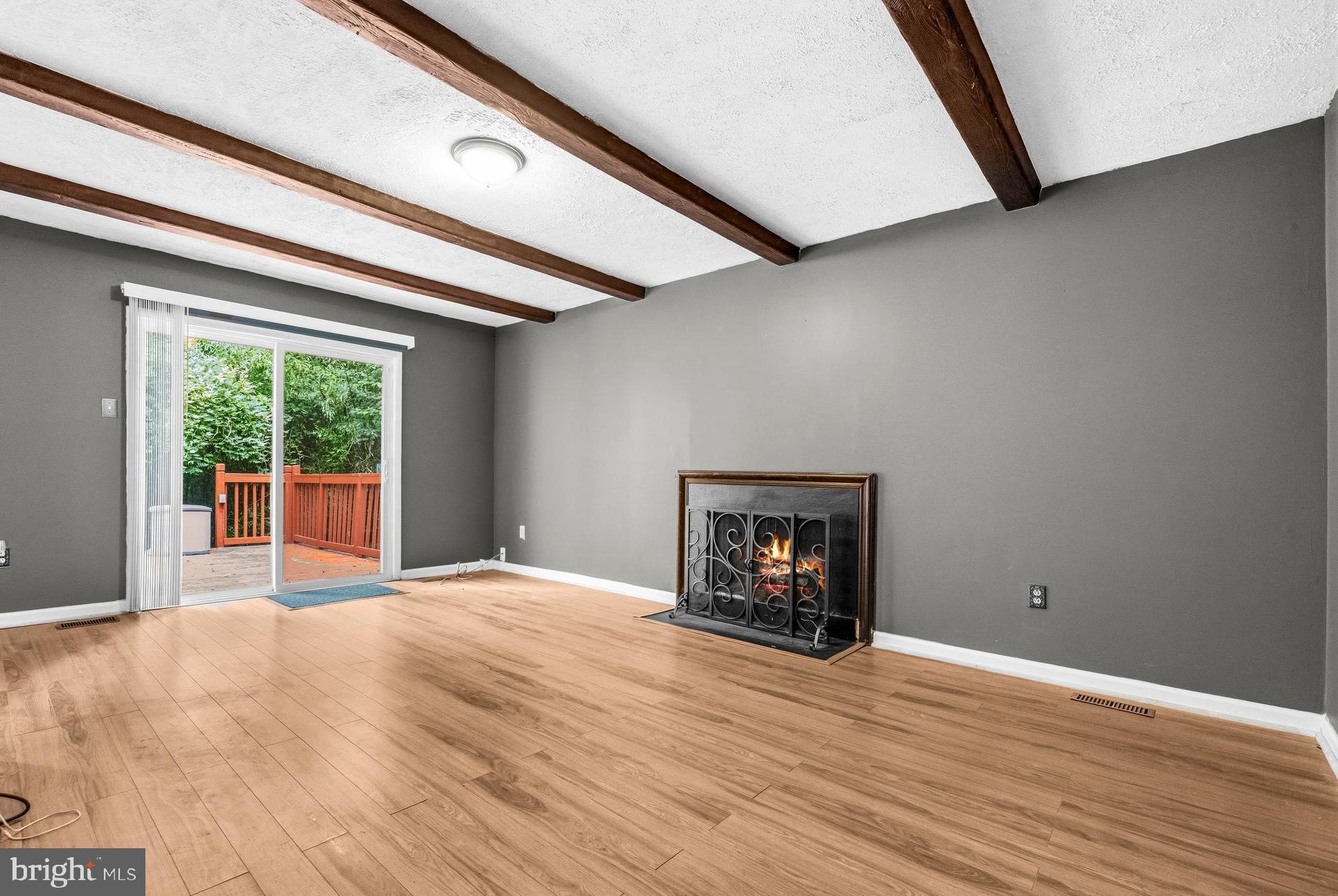 LONG REACH - Residential