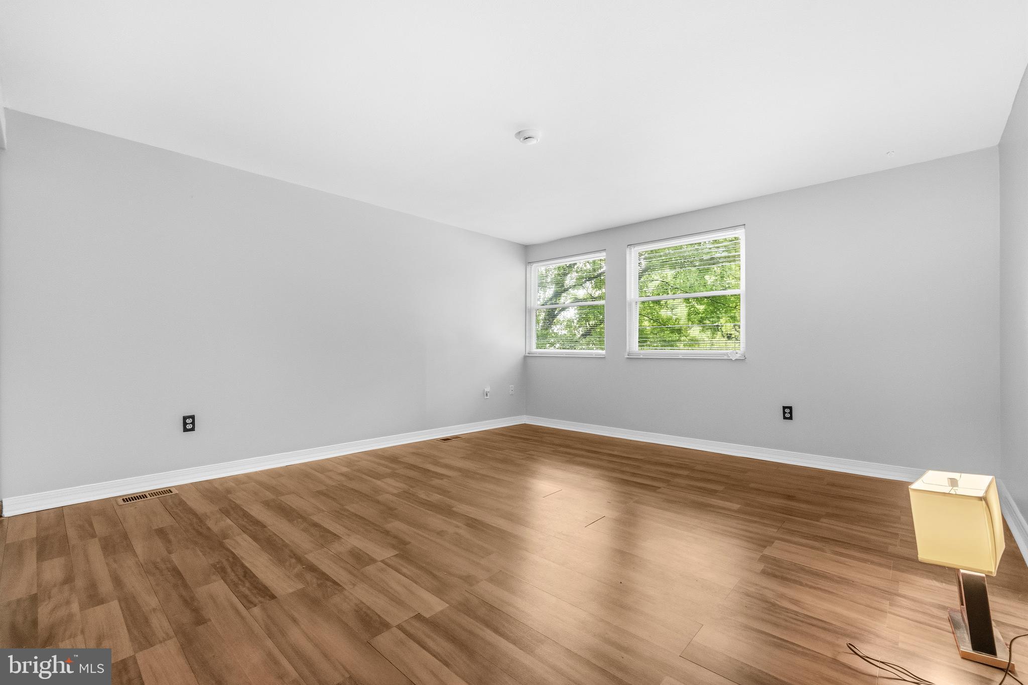 LONG REACH - Residential