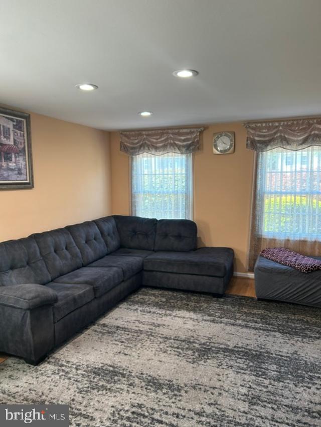 YARDLEY RUN - Residential