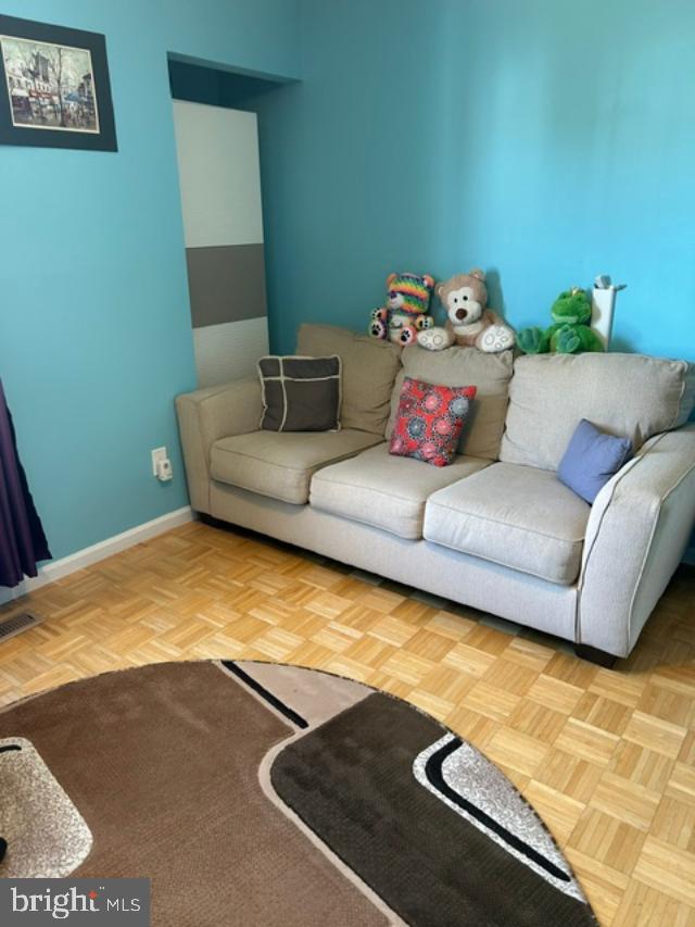 YARDLEY RUN - Residential