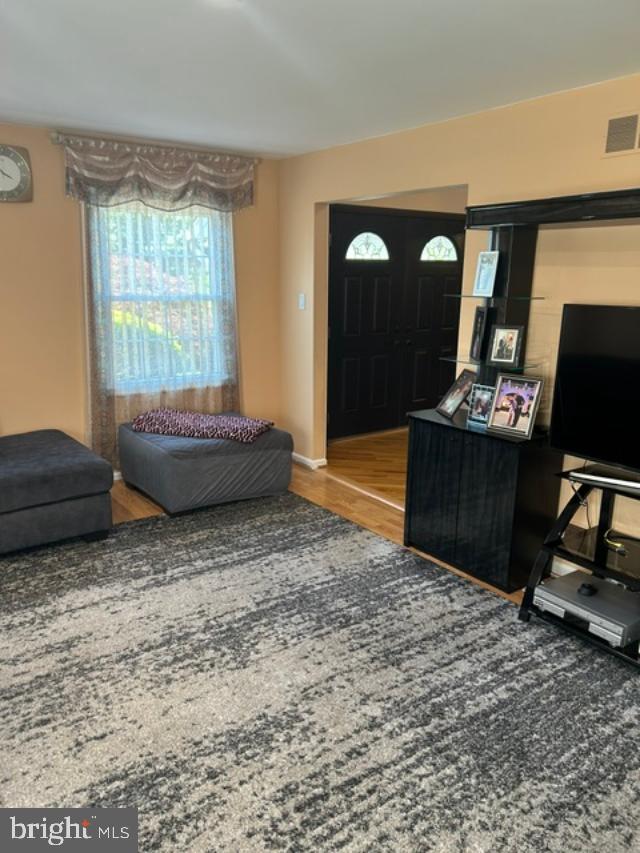 YARDLEY RUN - Residential