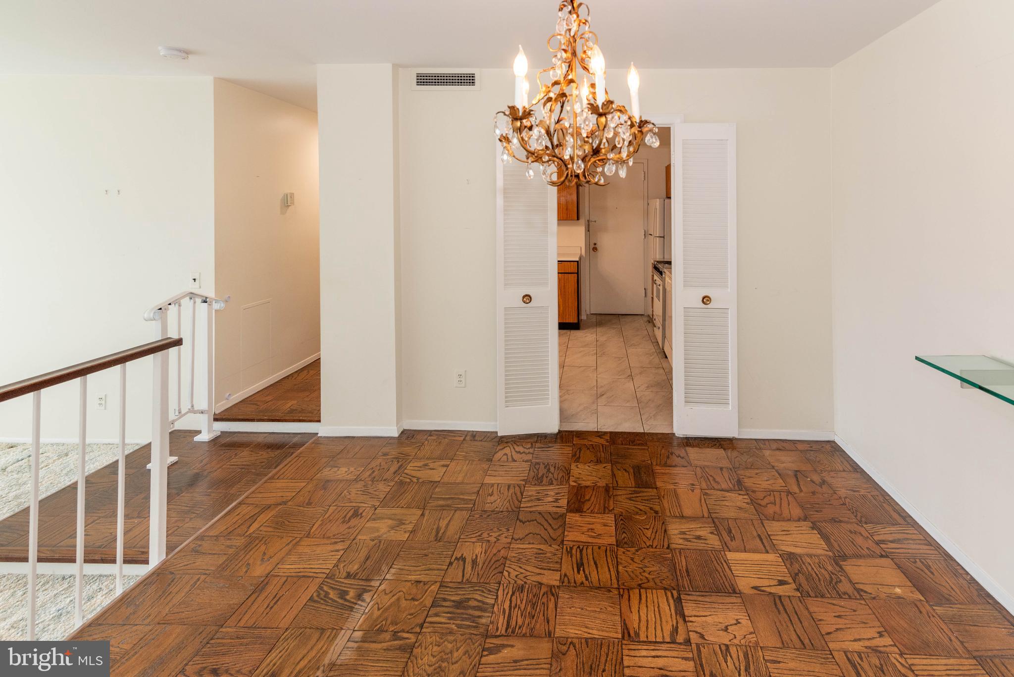 ARLINGTON - Residential