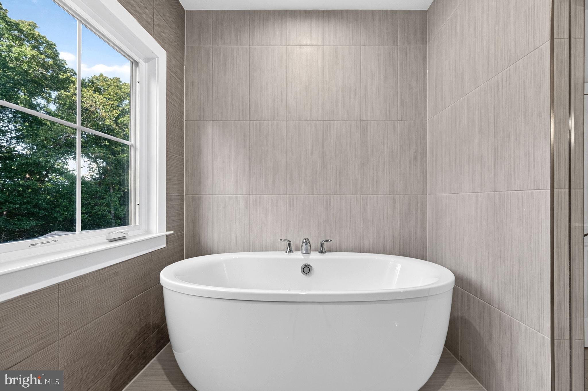 THE RESERVE AT HOLLY SPRINGS - Residential