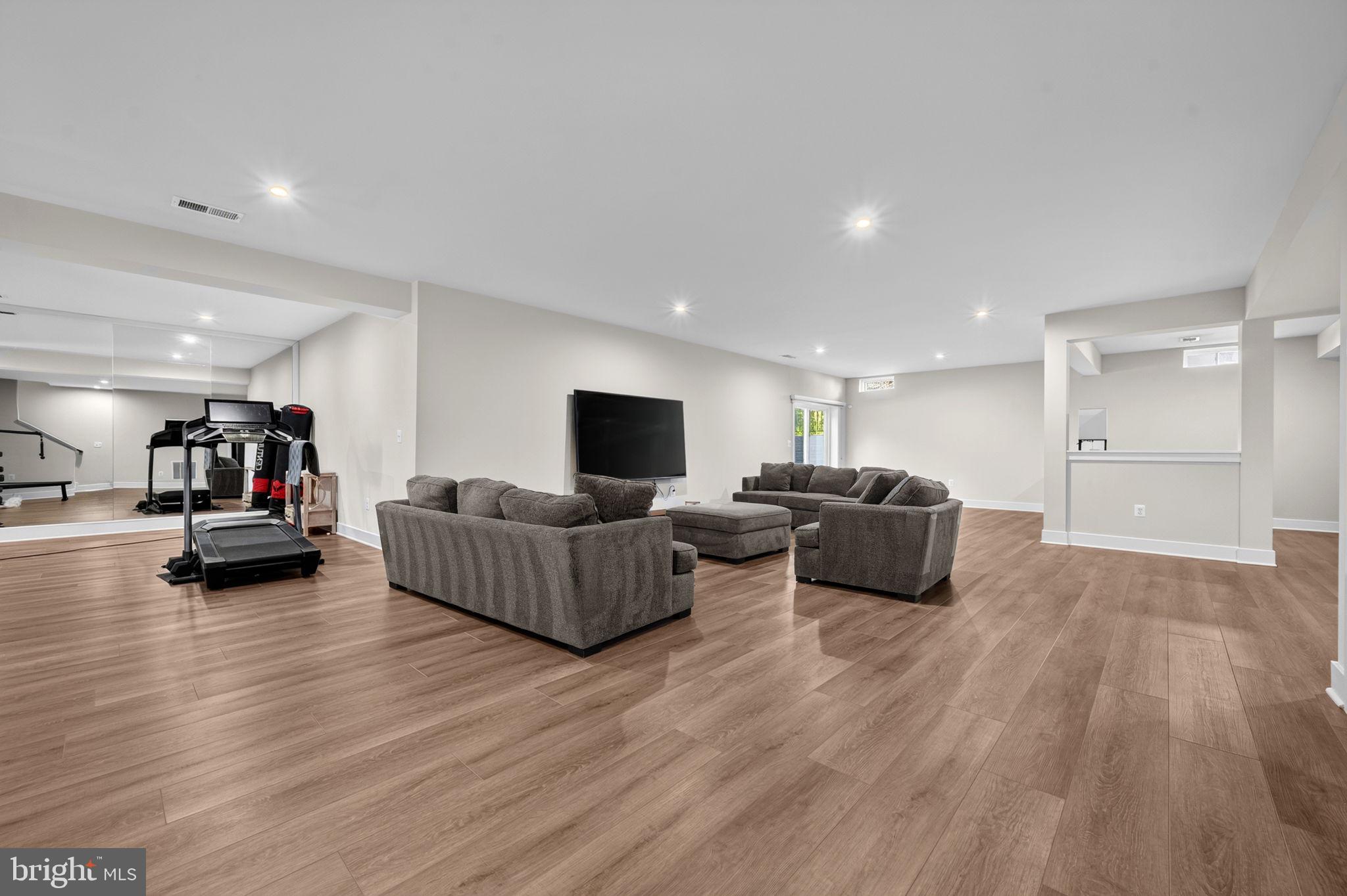 THE RESERVE AT HOLLY SPRINGS - Residential