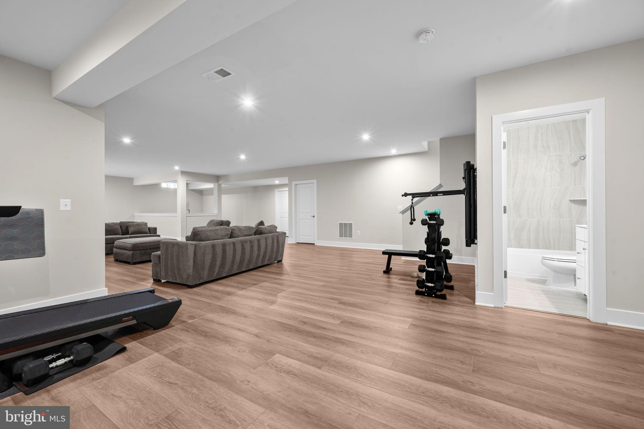 THE RESERVE AT HOLLY SPRINGS - Residential