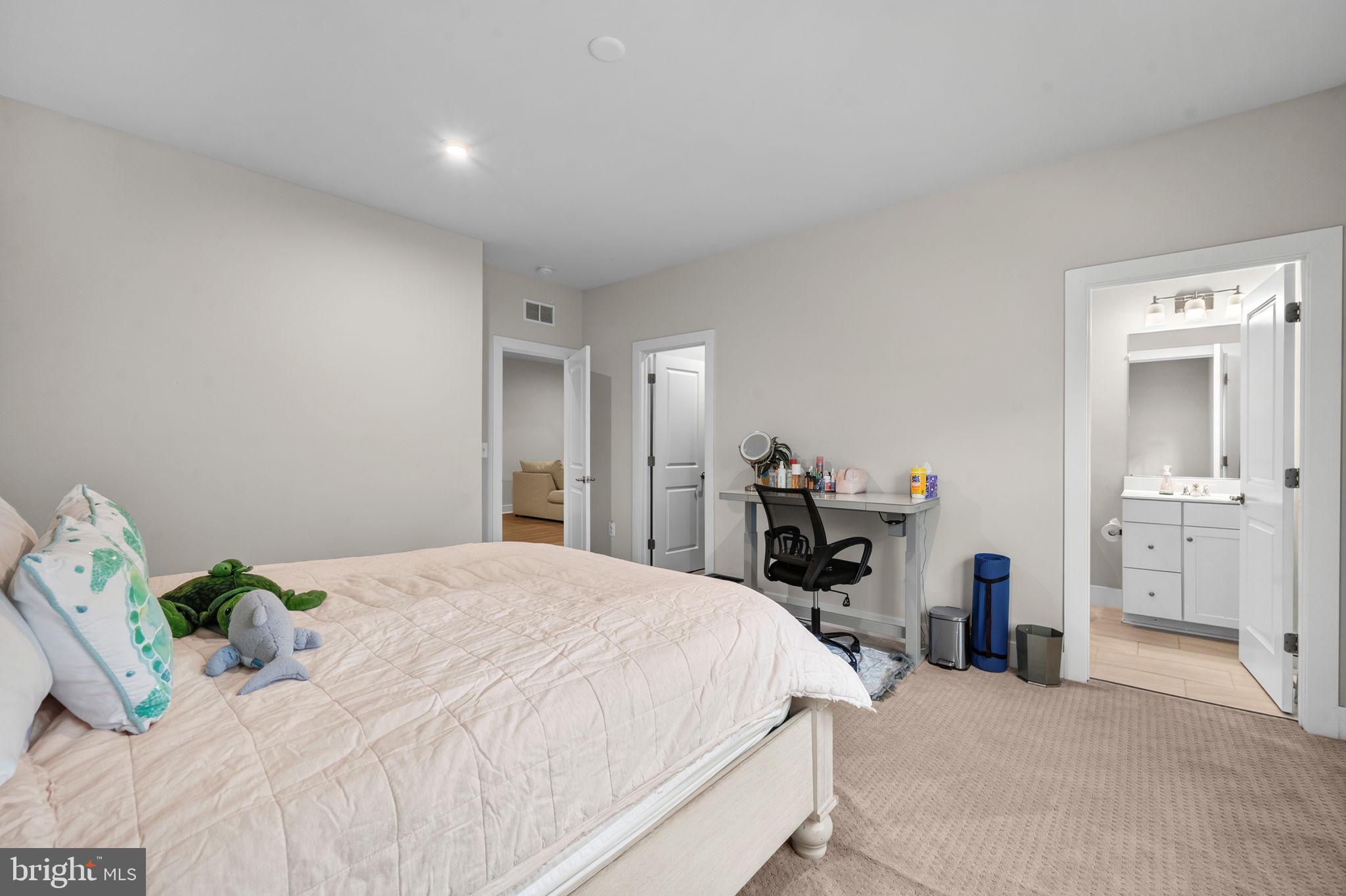THE RESERVE AT HOLLY SPRINGS - Residential