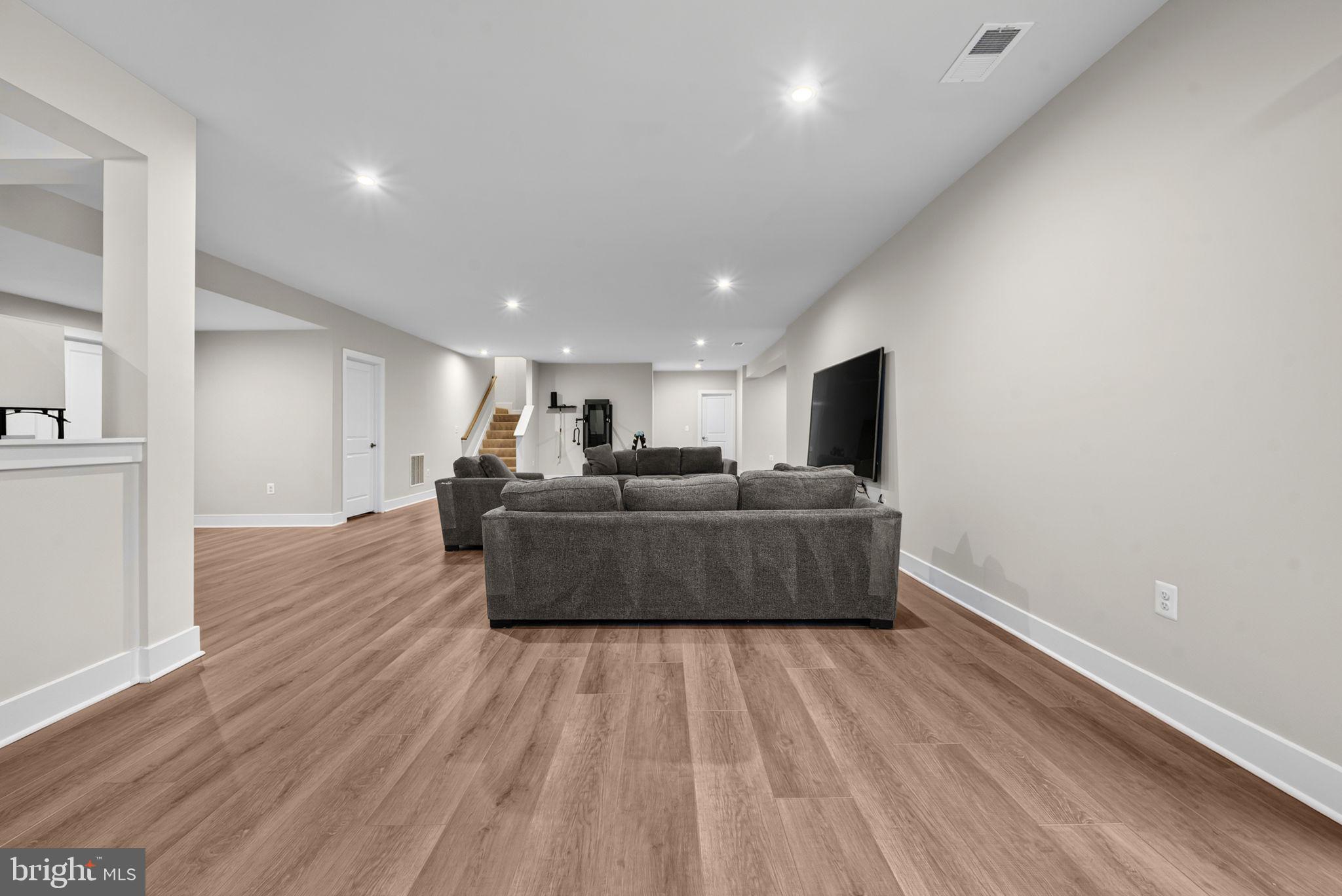 THE RESERVE AT HOLLY SPRINGS - Residential