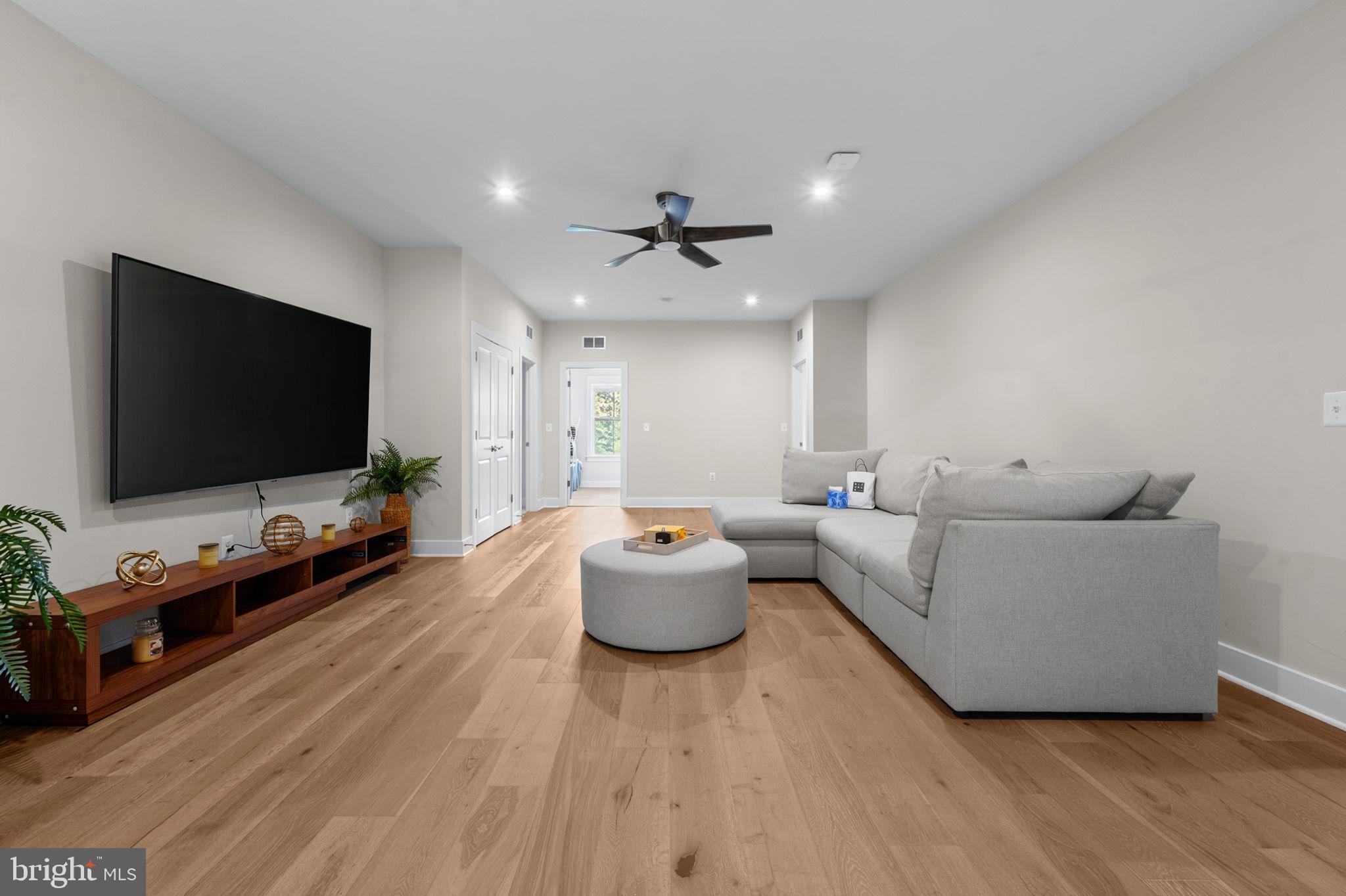 THE RESERVE AT HOLLY SPRINGS - Residential