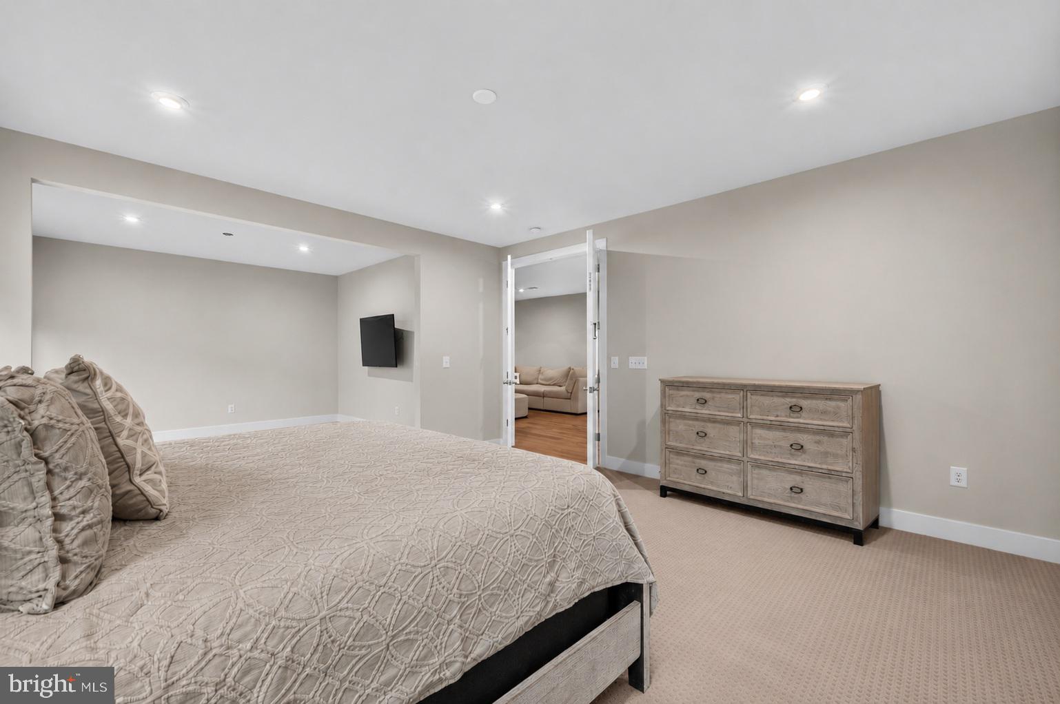 THE RESERVE AT HOLLY SPRINGS - Residential