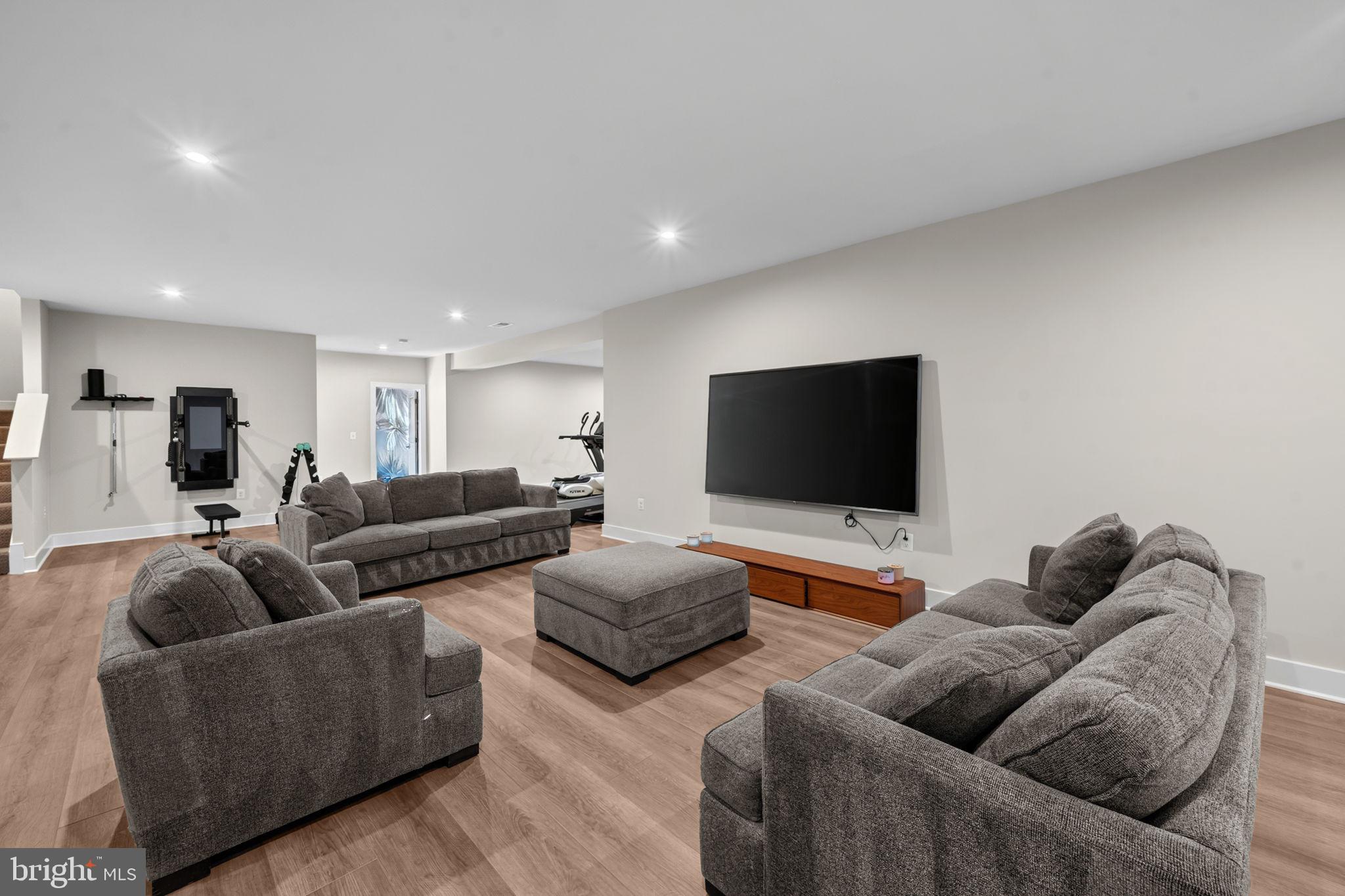 THE RESERVE AT HOLLY SPRINGS - Residential