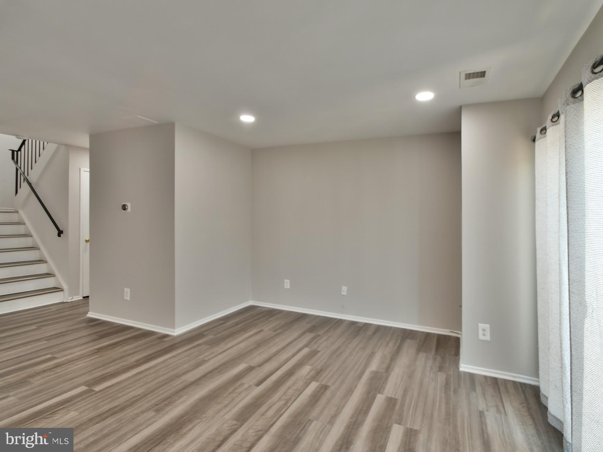 CLUBSIDE - Residential
