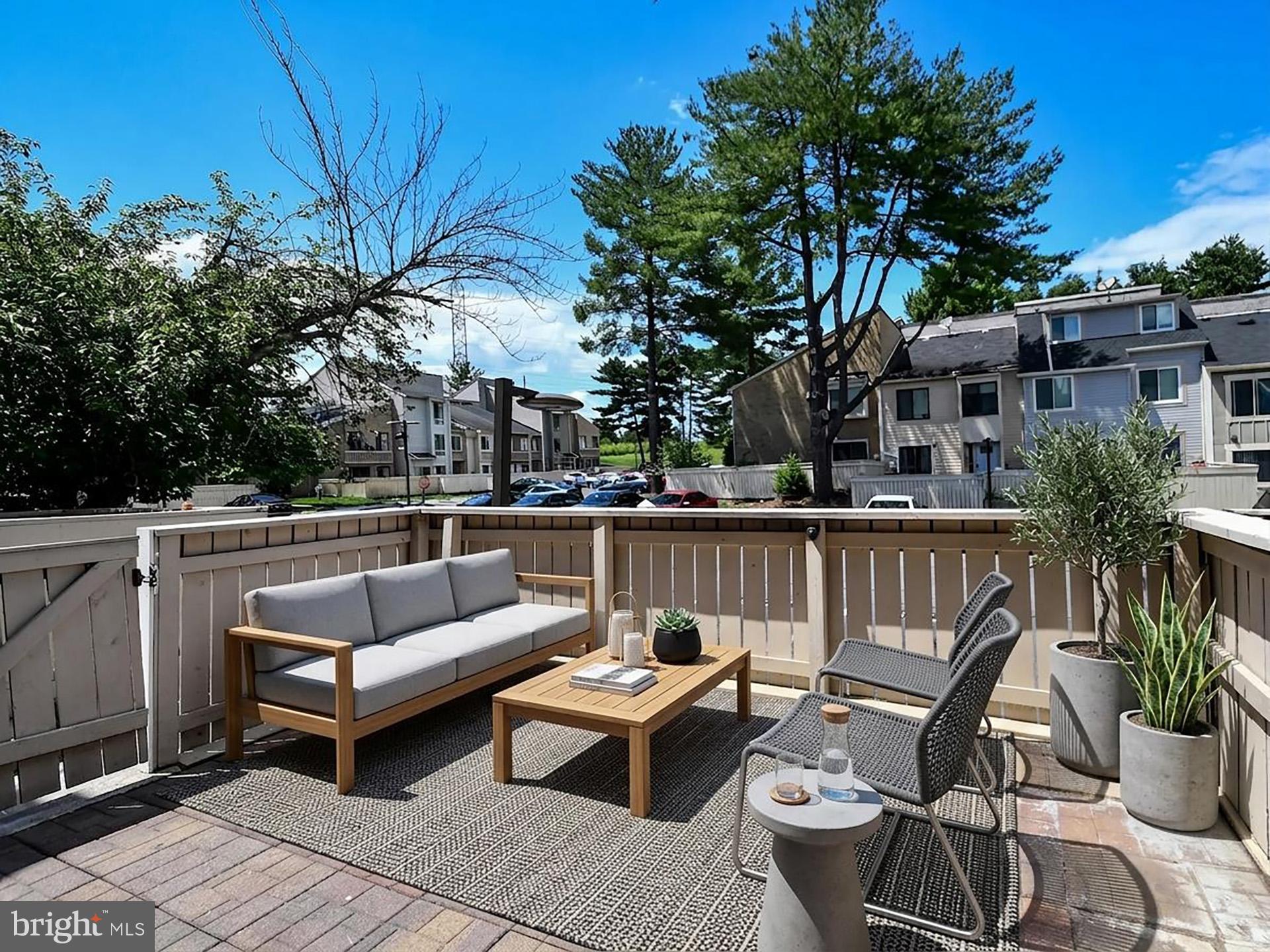 CLUBSIDE - Residential