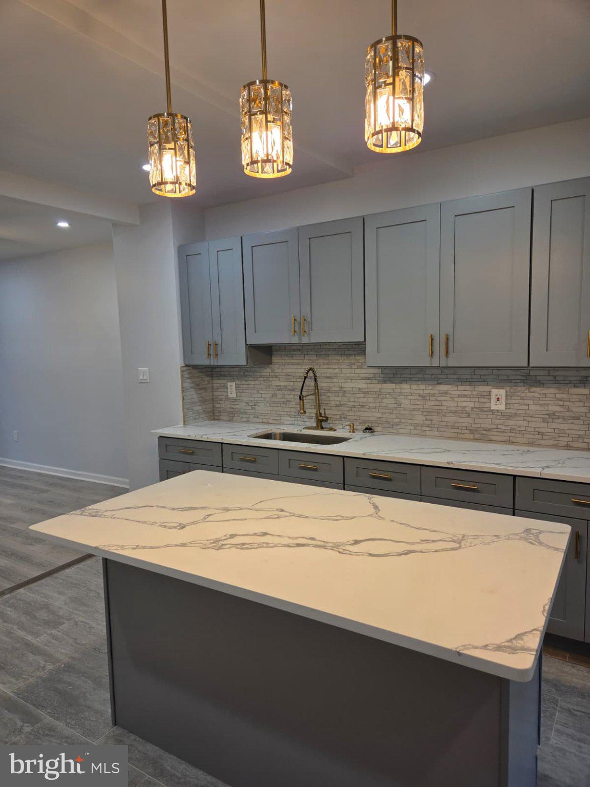 FRANKFORD - Residential