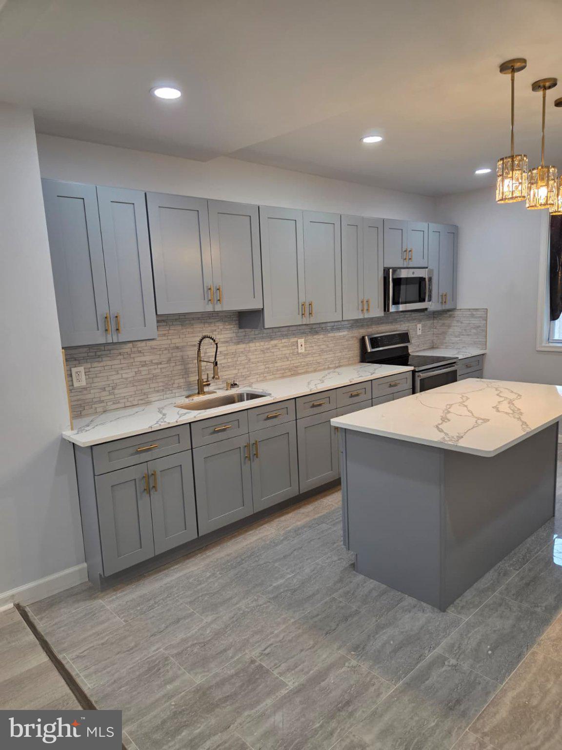 FRANKFORD - Residential