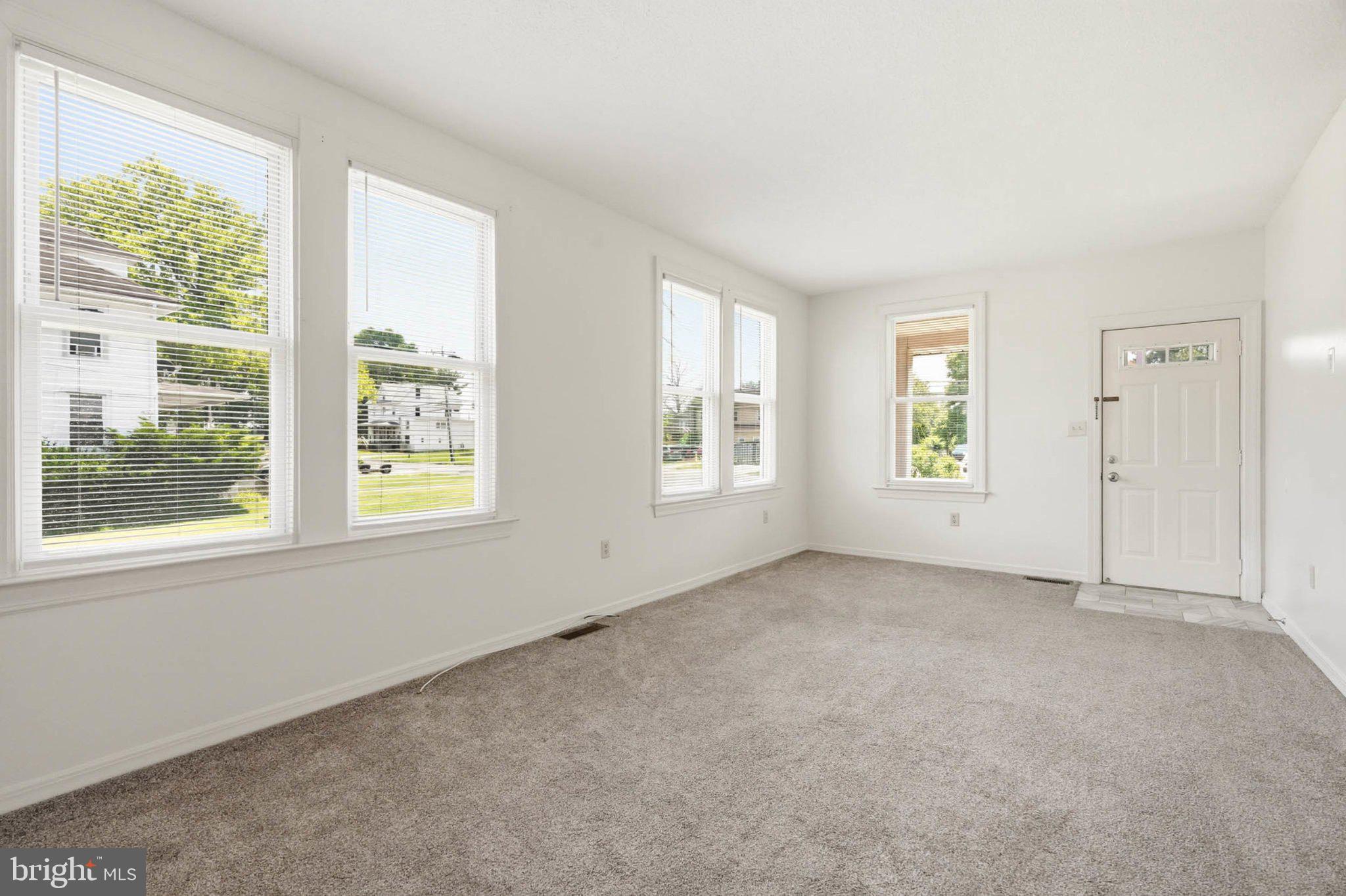 WINDSOR MILL - Residential