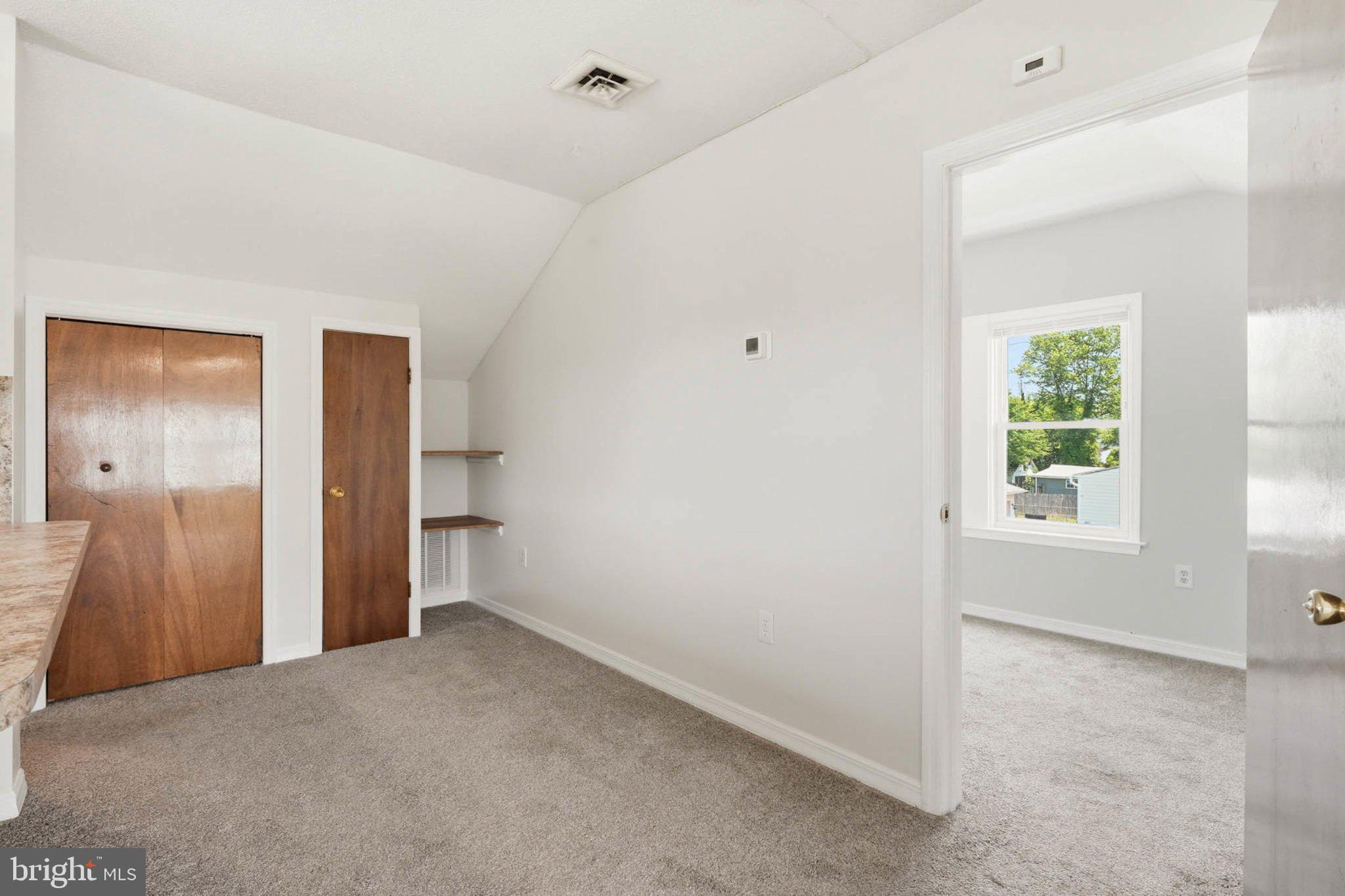 WINDSOR MILL - Residential
