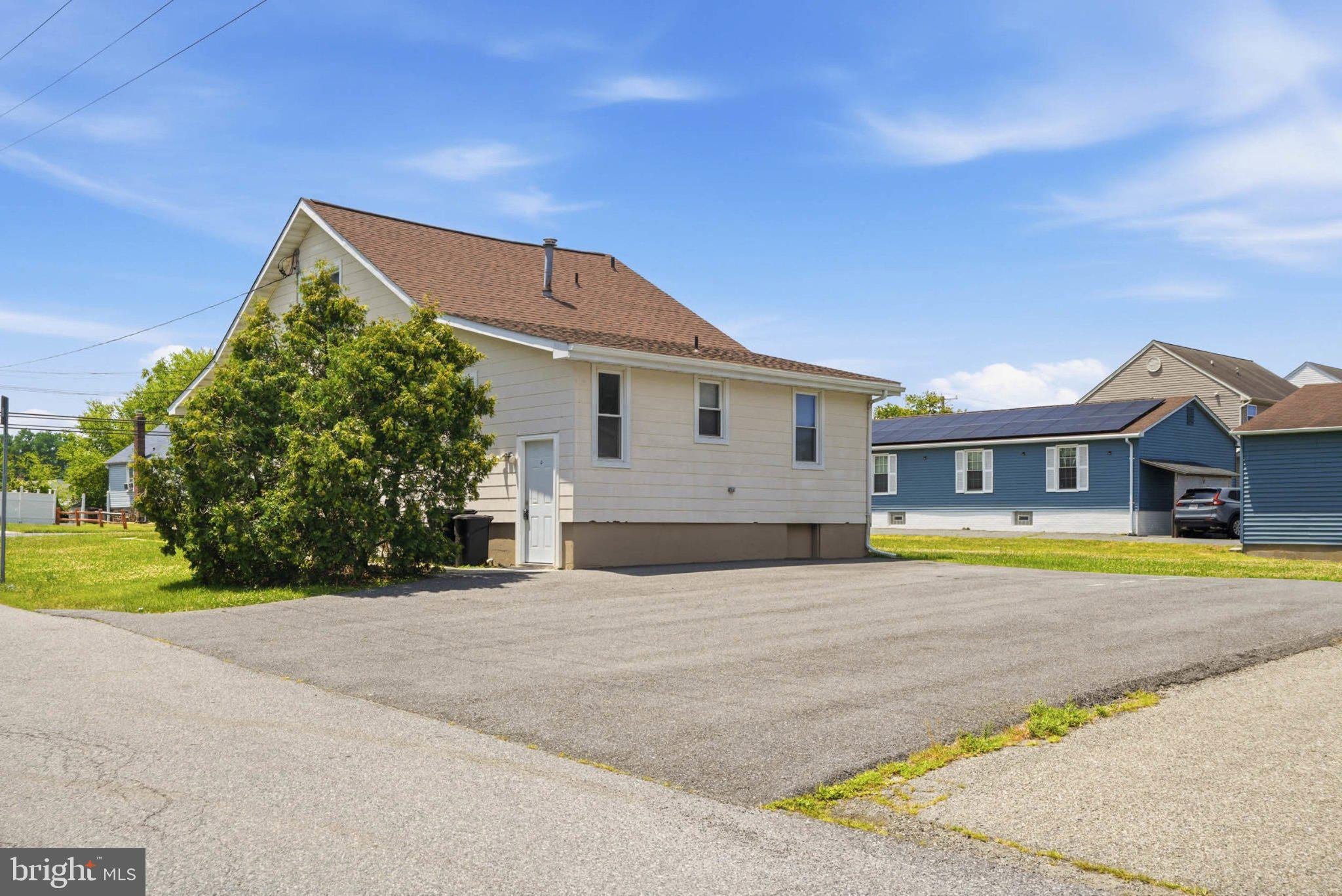 WINDSOR MILL - Residential