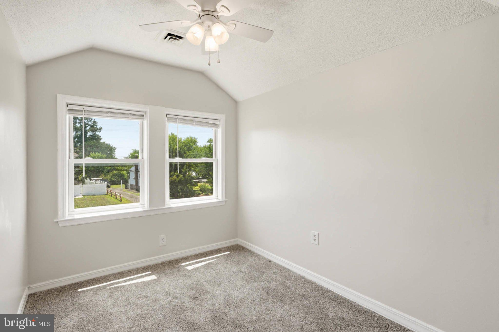 WINDSOR MILL - Residential