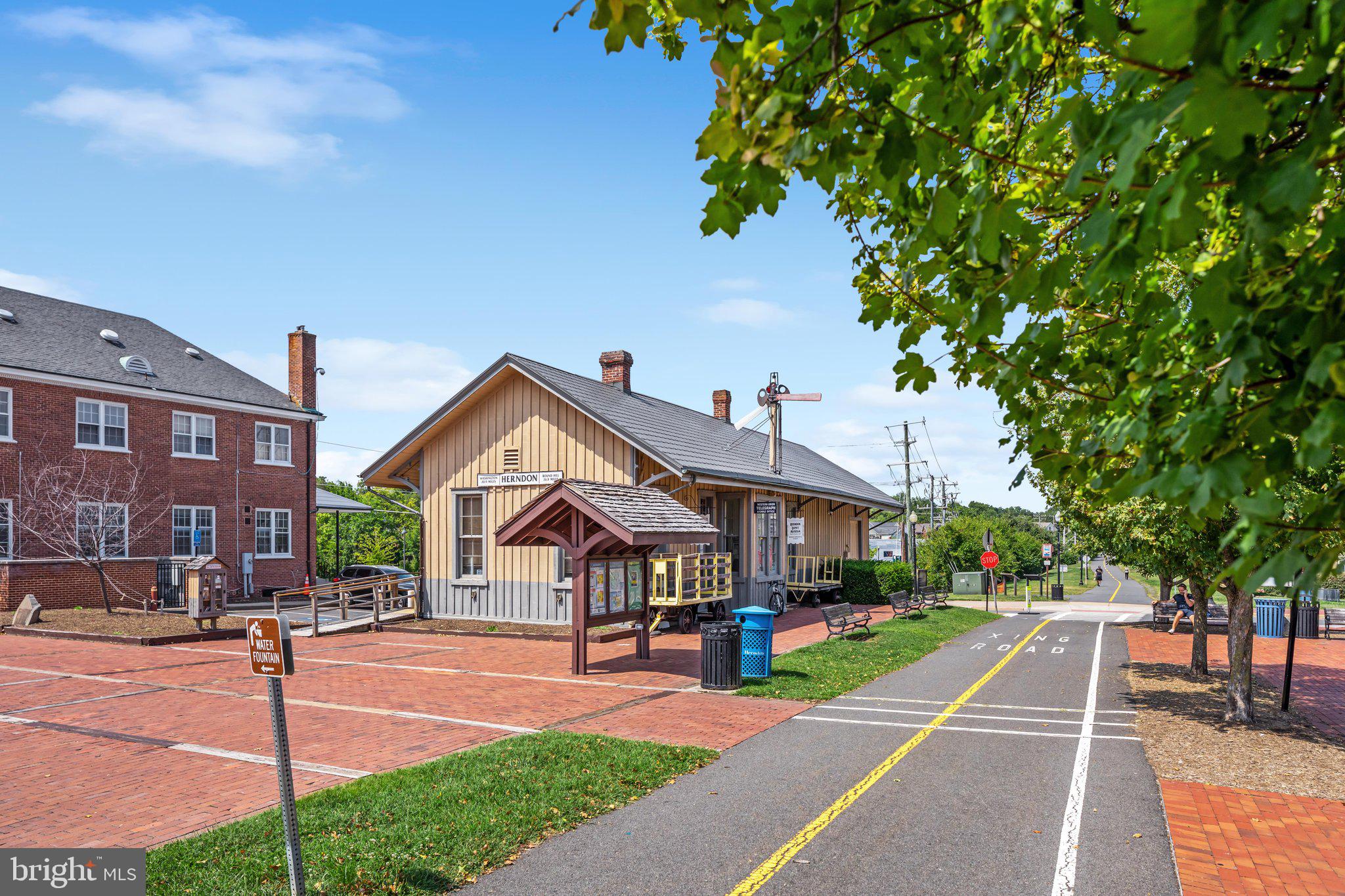 SPRING LAKE ESTATES WEST - Residential