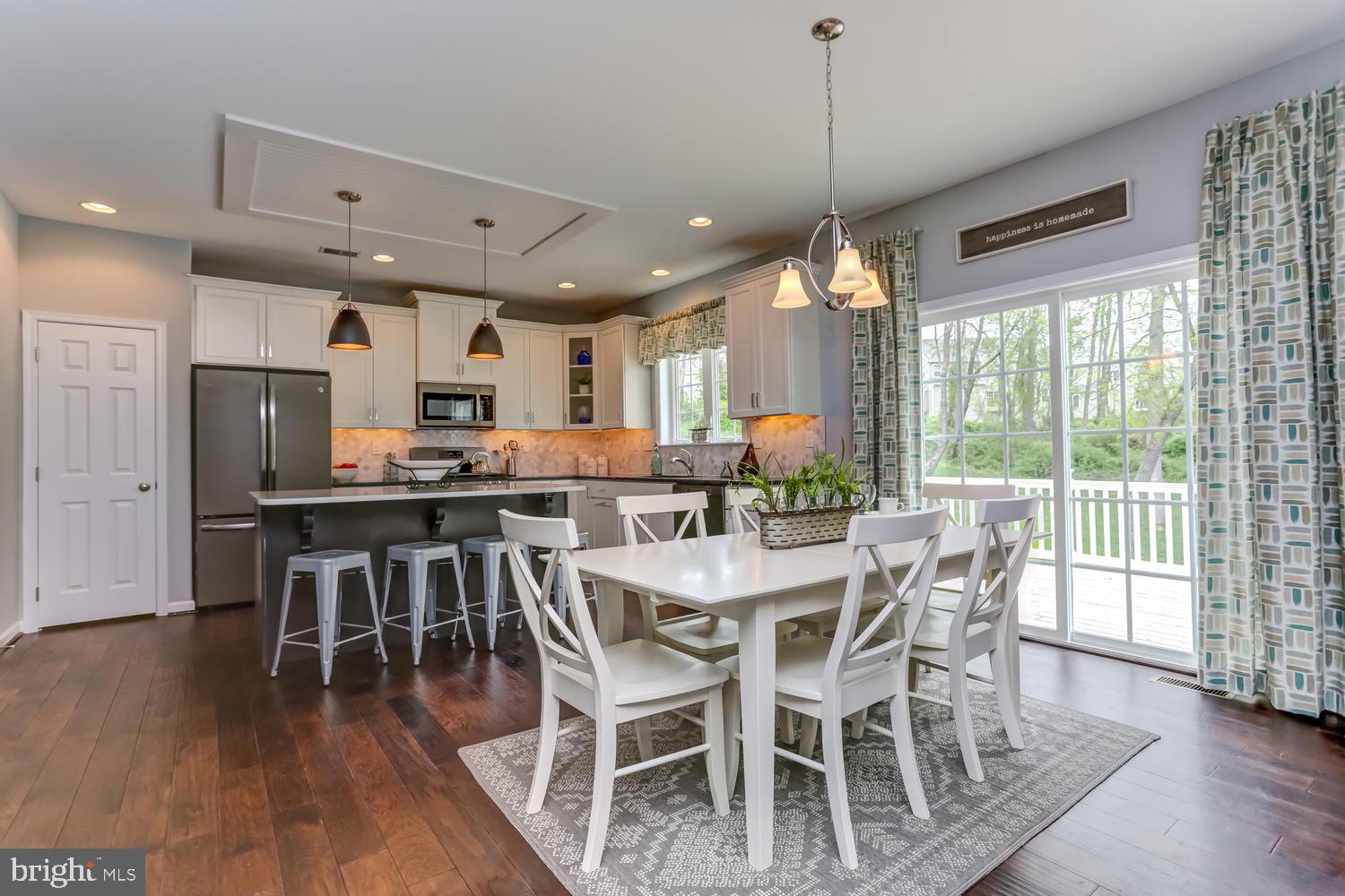 POND VIEW ESTATES - Residential