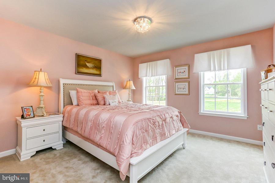 POND VIEW ESTATES - Residential