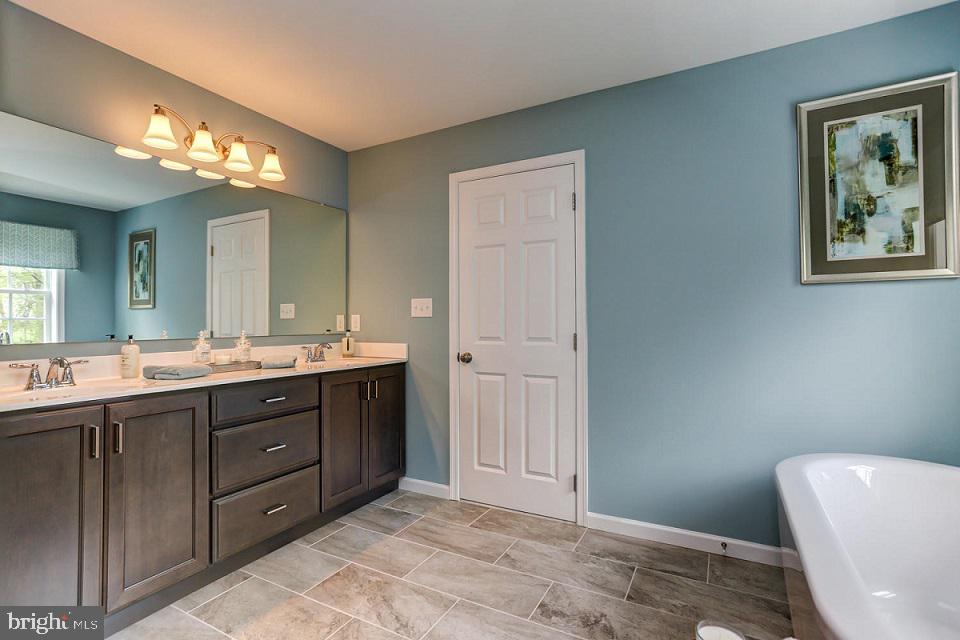 POND VIEW ESTATES - Residential