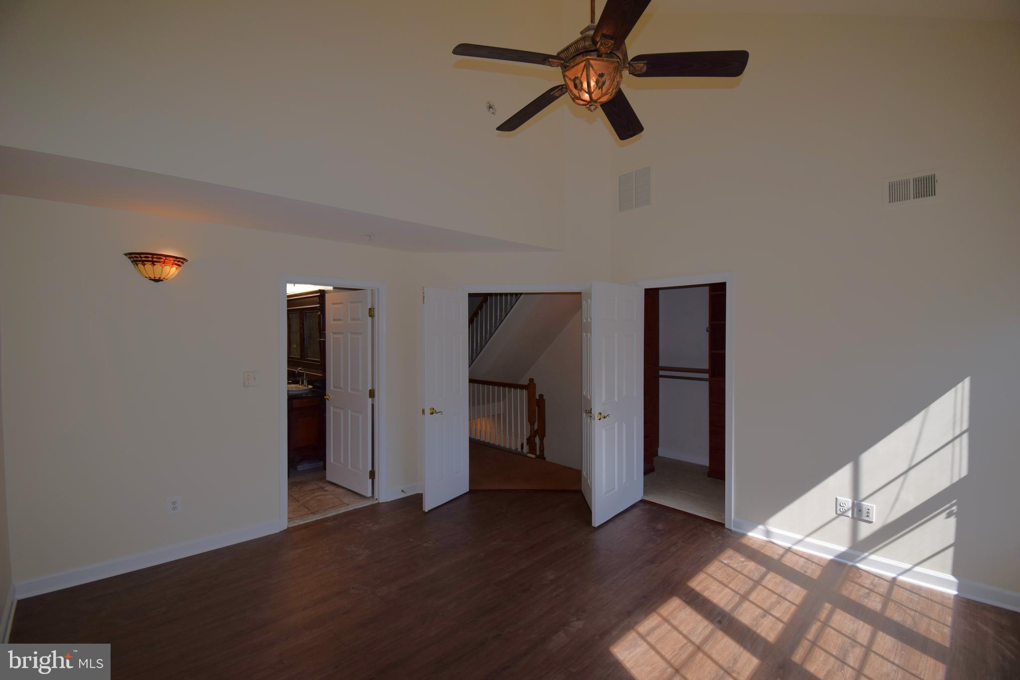 TYSONS VILLAGE - Residential Lease