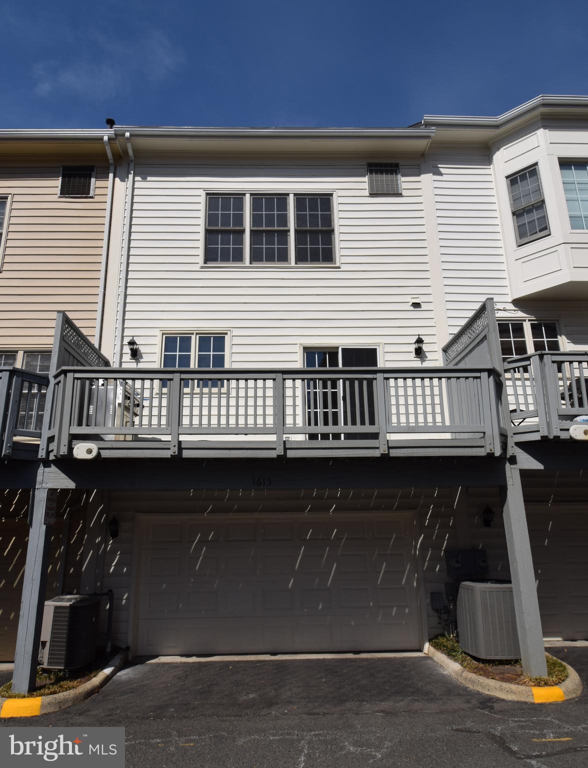 TYSONS VILLAGE - Residential Lease