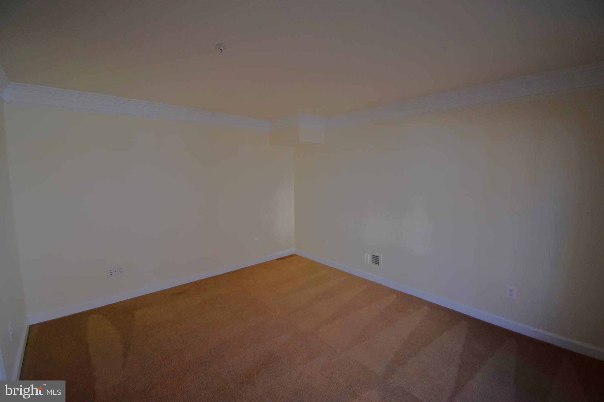 TYSONS VILLAGE - Residential Lease