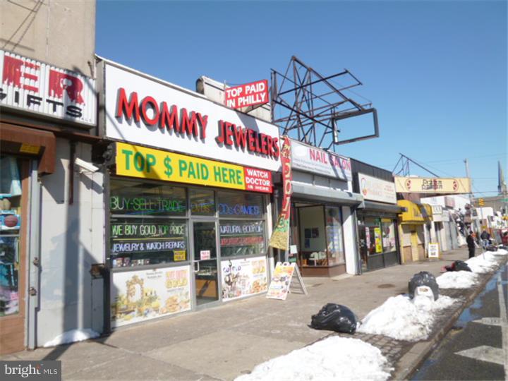 GERMANTOWN - Commercial Sale