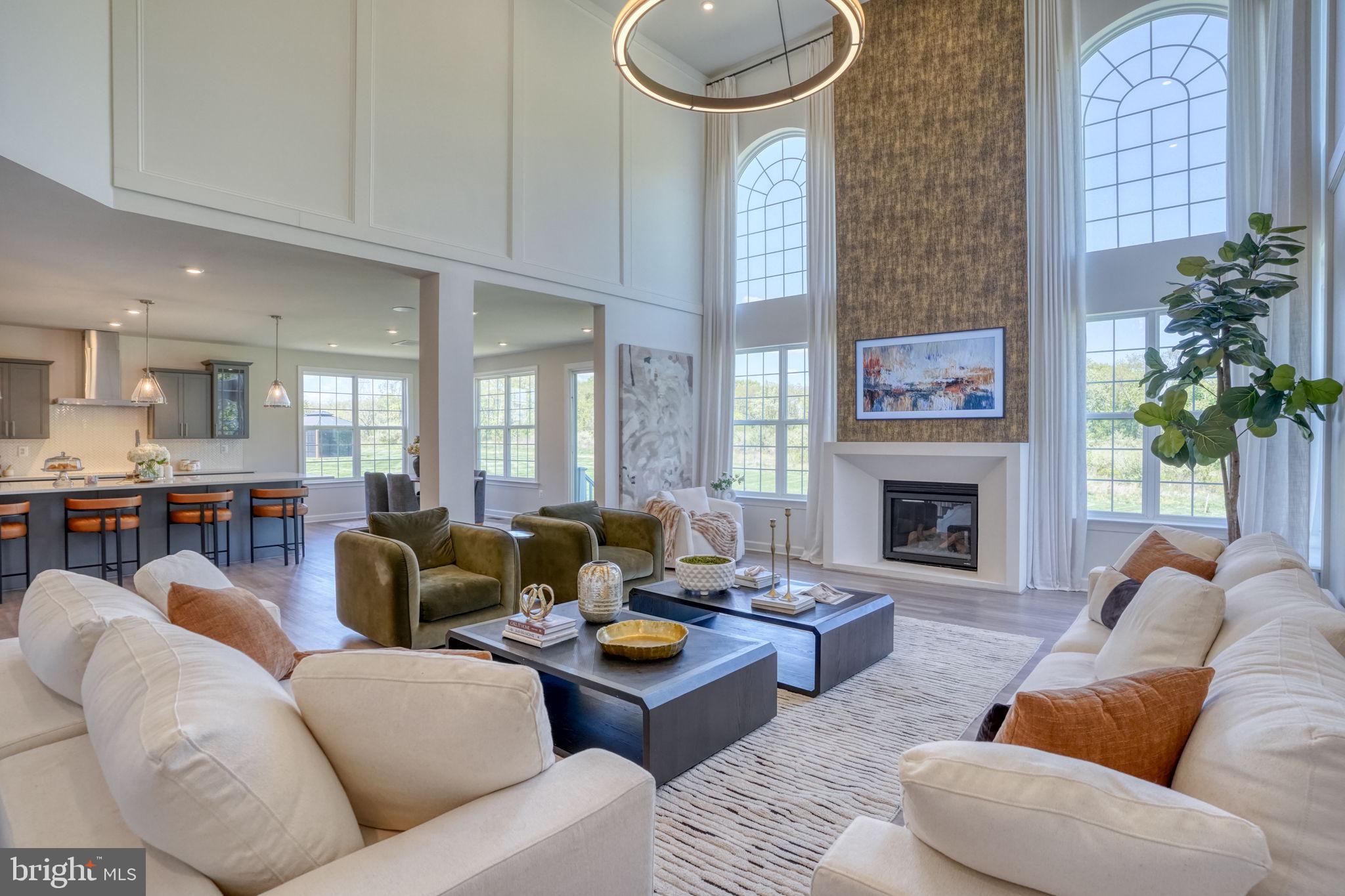 SUMMIT POINTE - Residential