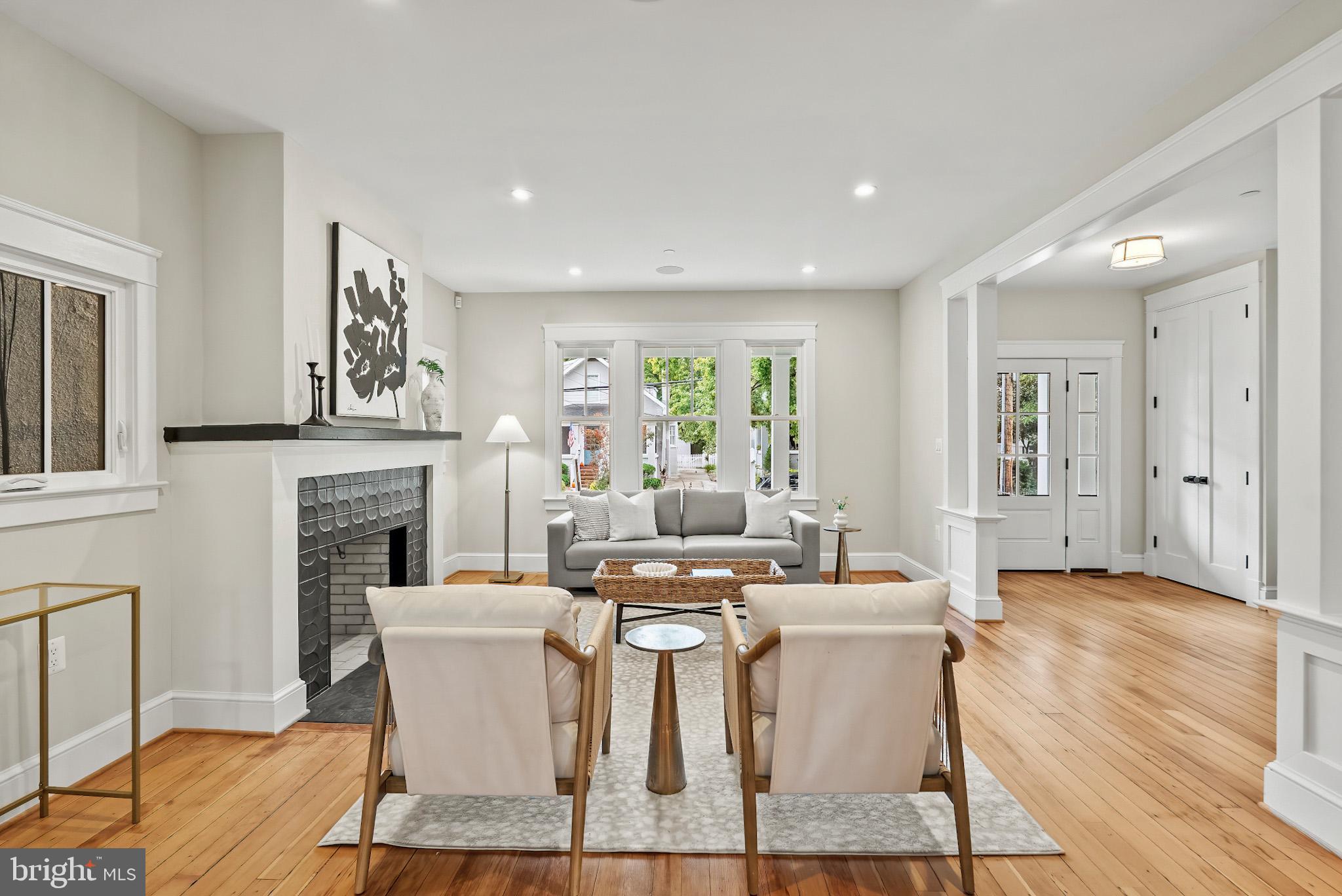 MURRAY HILL - Residential
