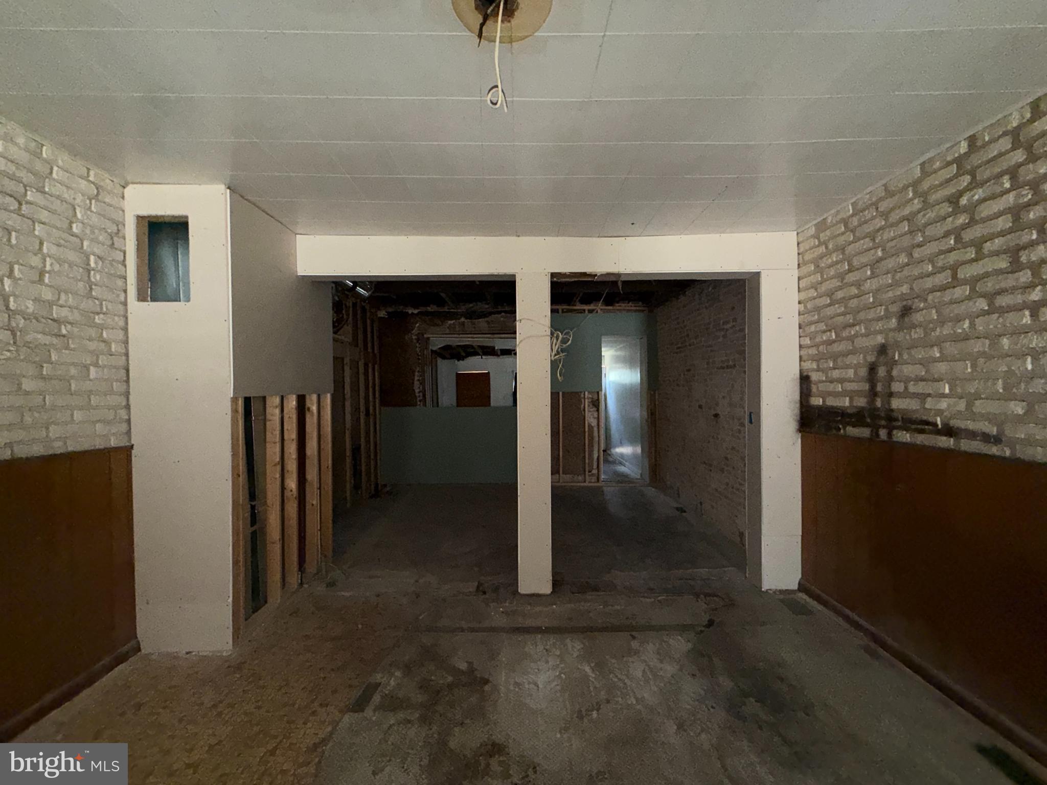 WESTPORT - Residential