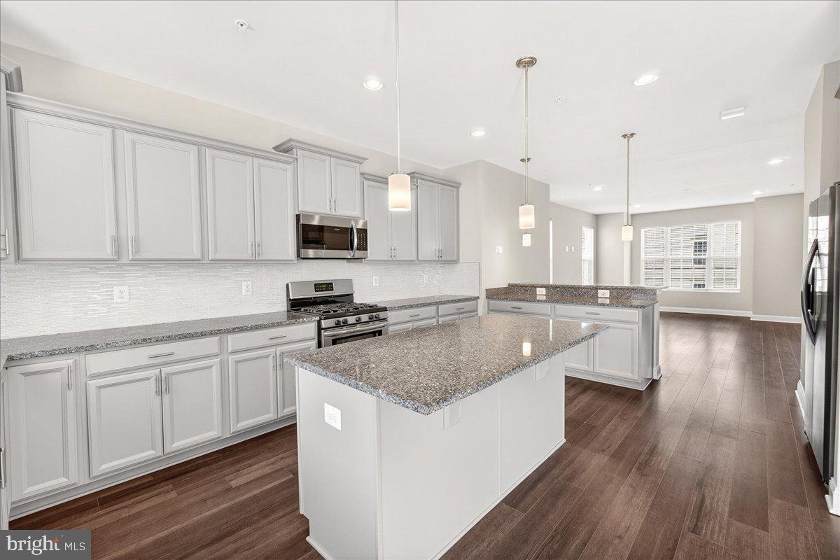 WESTVIEW SOUTH - Residential