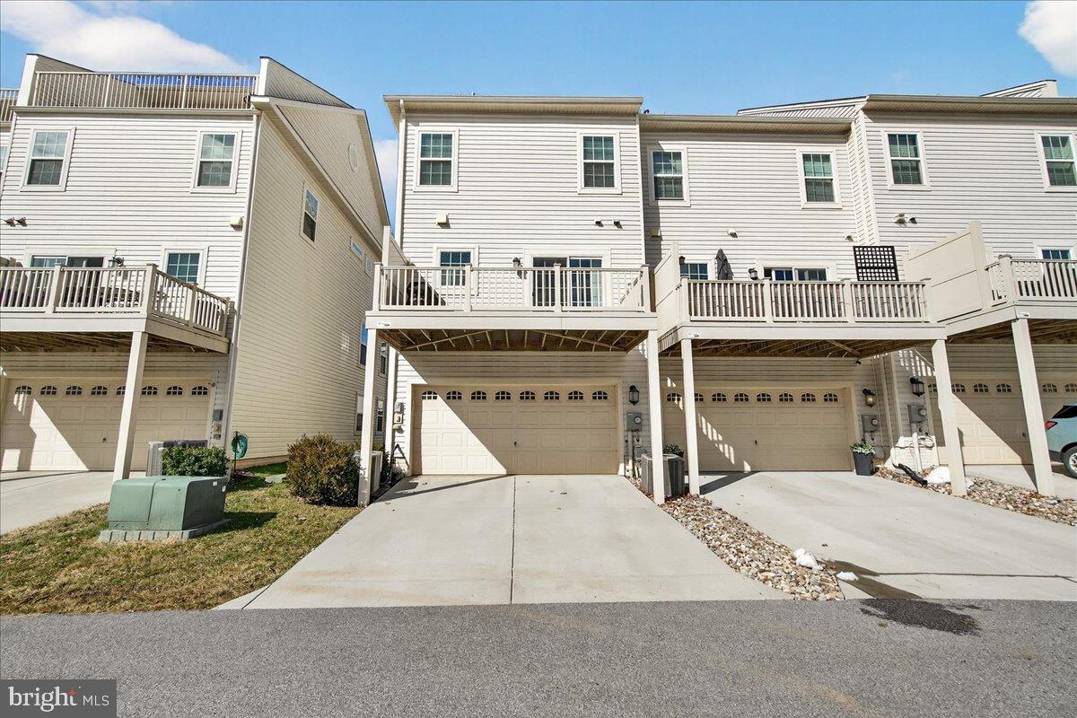 WESTVIEW SOUTH - Residential
