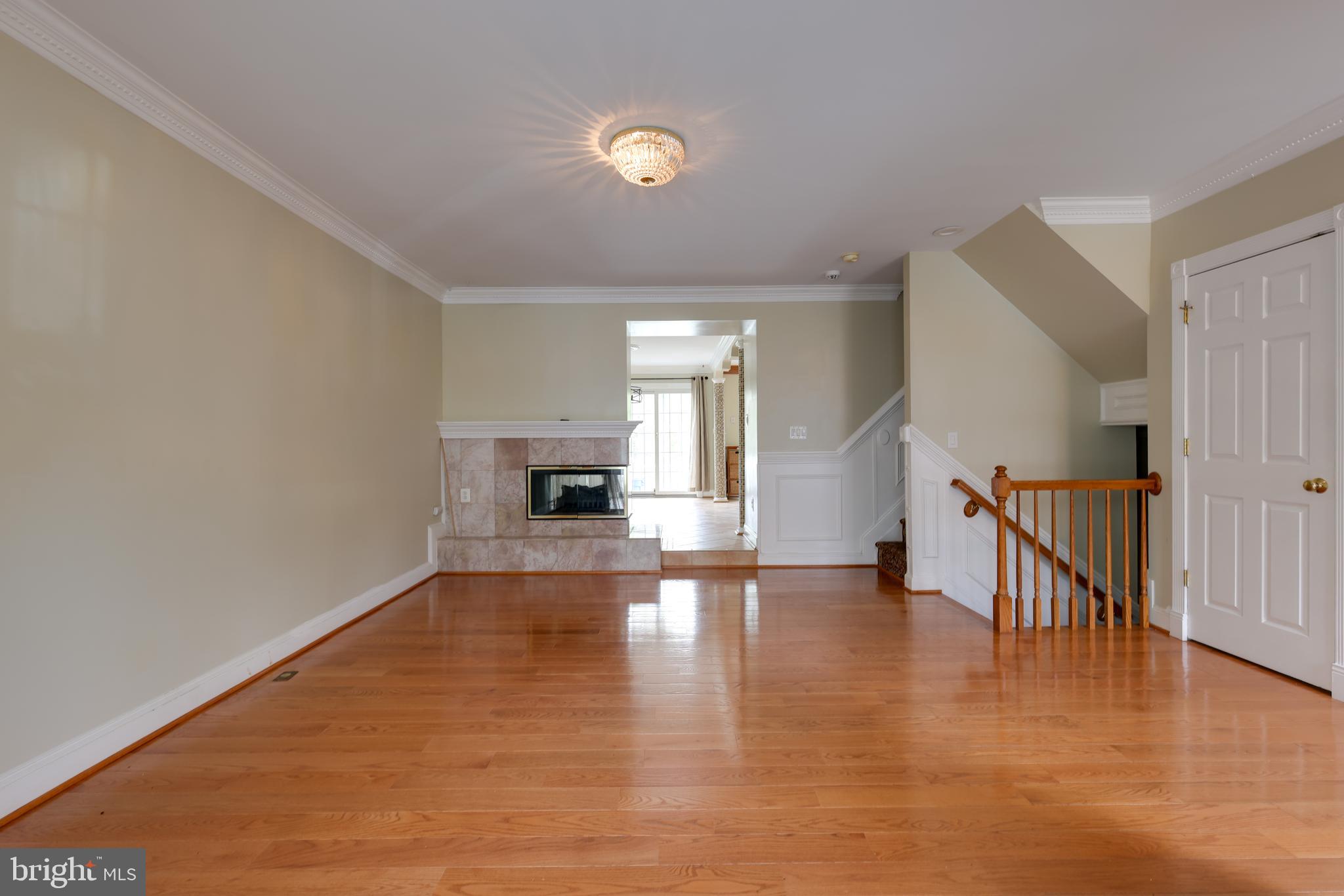 ASHBURN FARM - Residential Lease